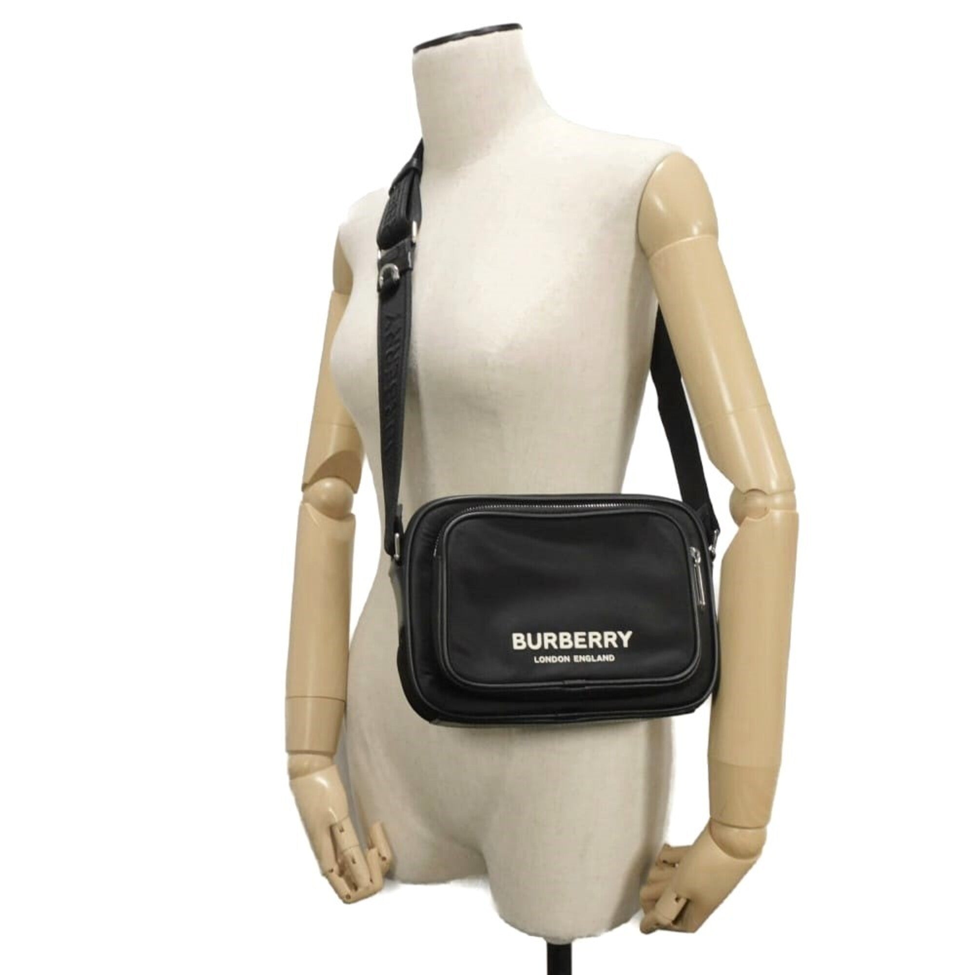 Burberry Black Nylon Shoulder Bag (Pre-Owned)
