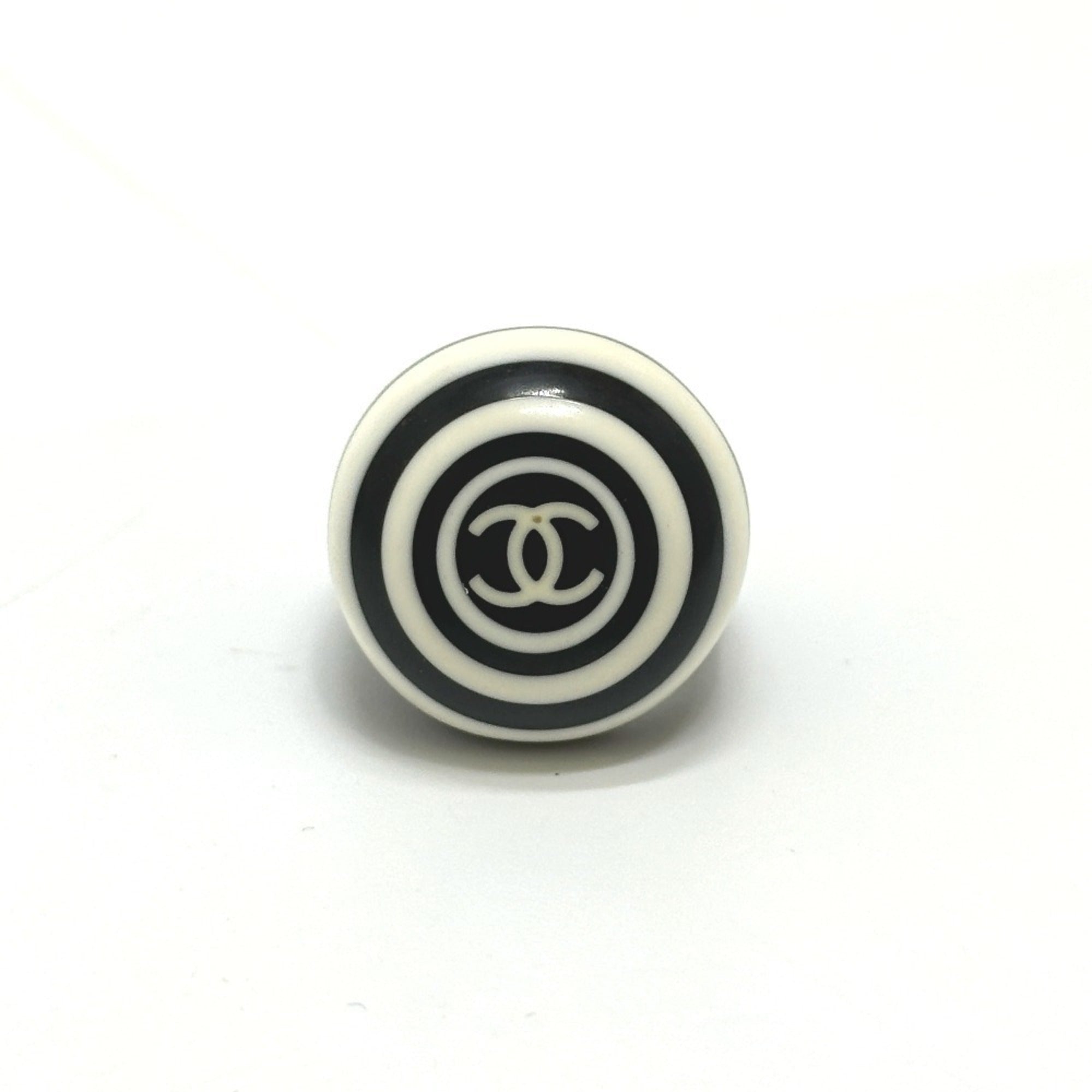 Chanel Black White Plastic Band Ring (Pre-Owned)