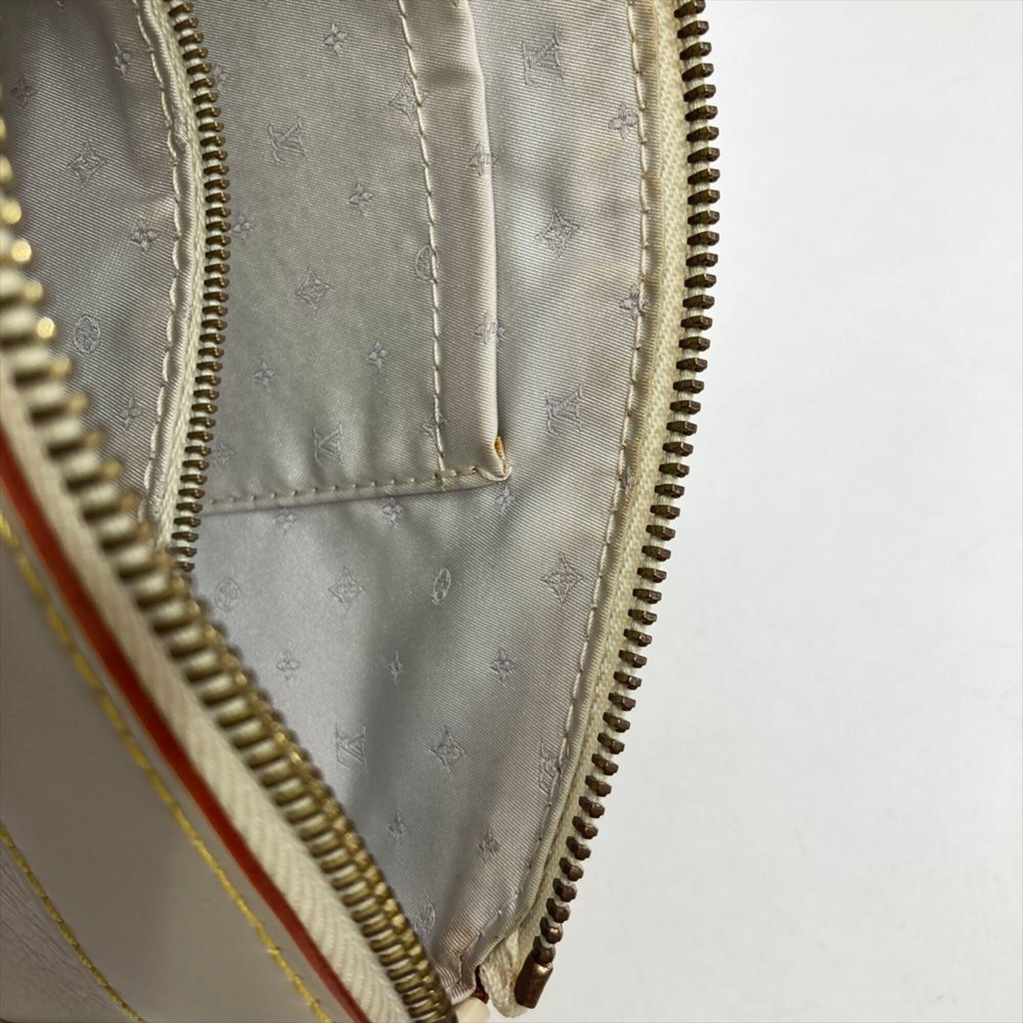 Louis Vuitton Blanc White Suhali Leather Clutch Bag (Pre-Owned)