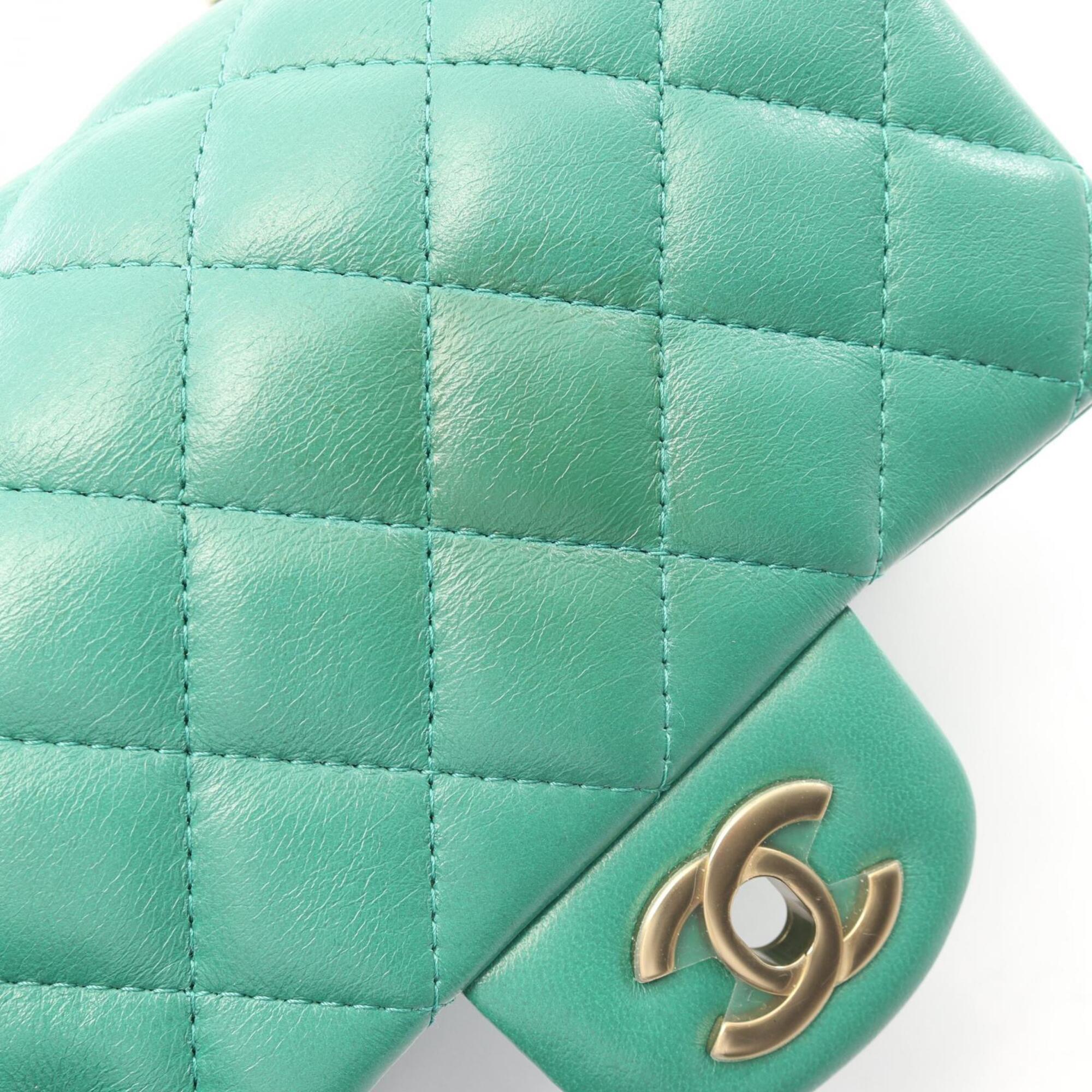 Chanel Green Leather Handbag Shoulder Bag (Pre-Owned)