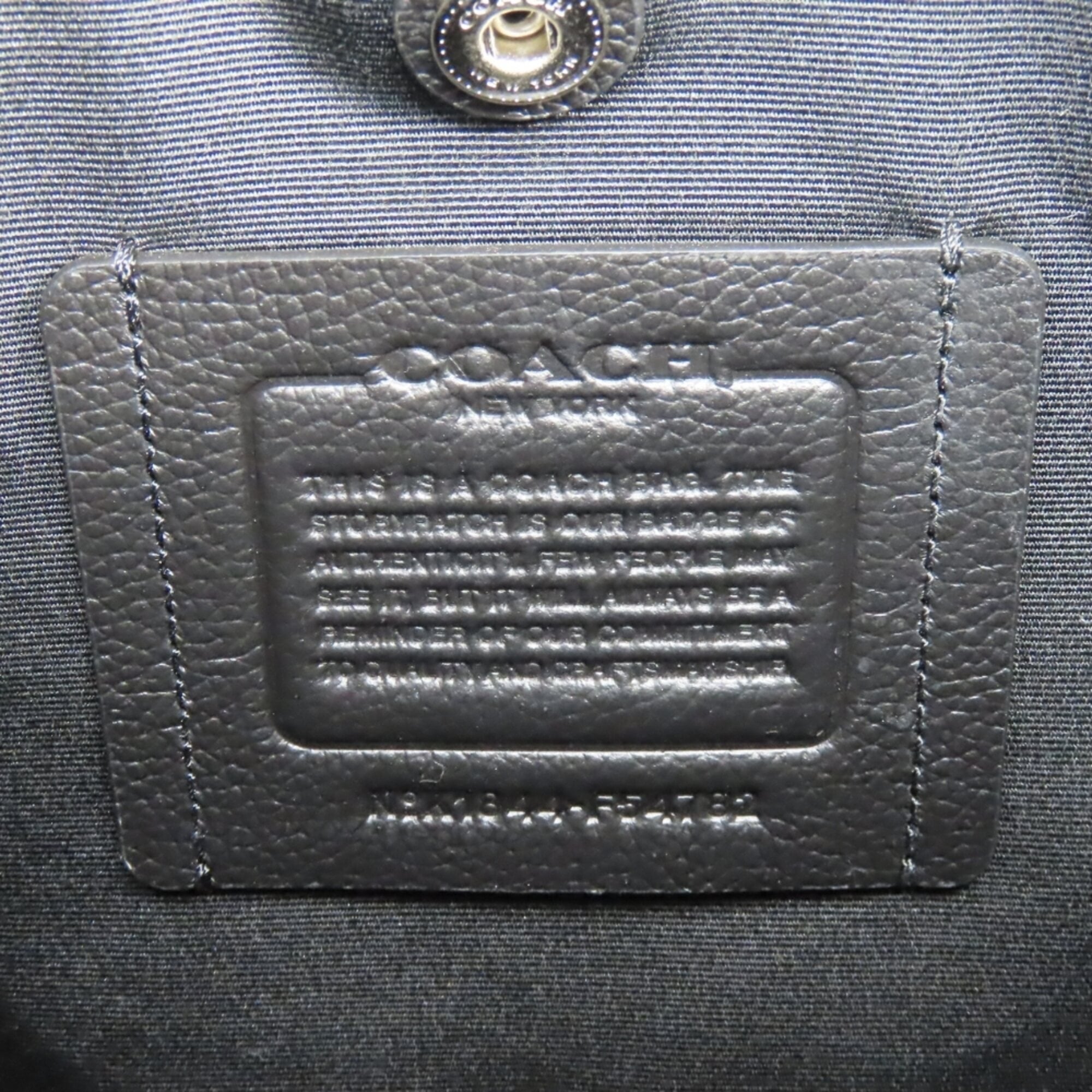 Coach Black Leather Shoulder Bag (Pre-Owned)