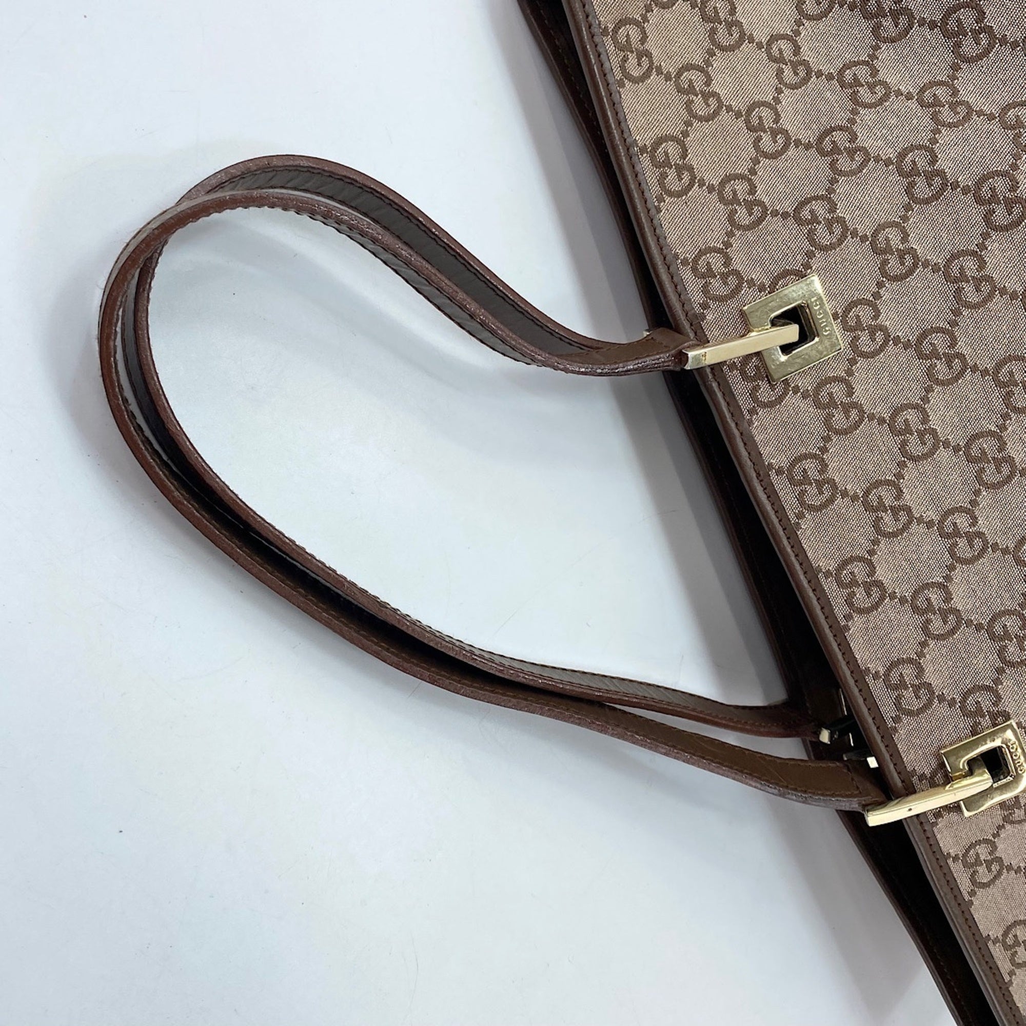 Gucci Beige Shoulder Bag (Pre-Owned)