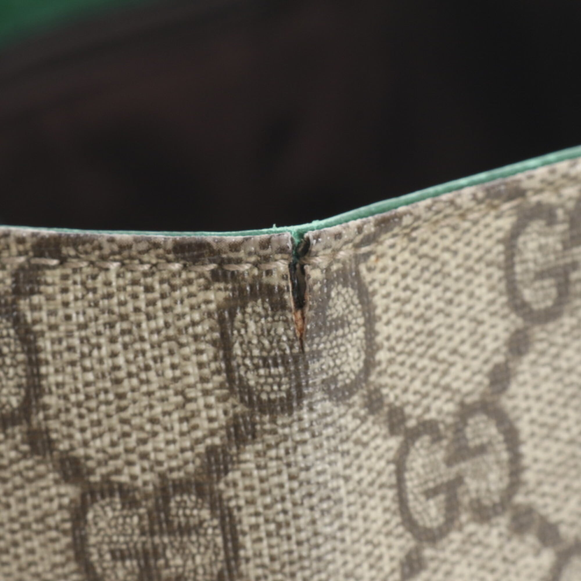 Gucci Grayish Green Gg Supreme Handbag Tote Bag (Pre-Owned)