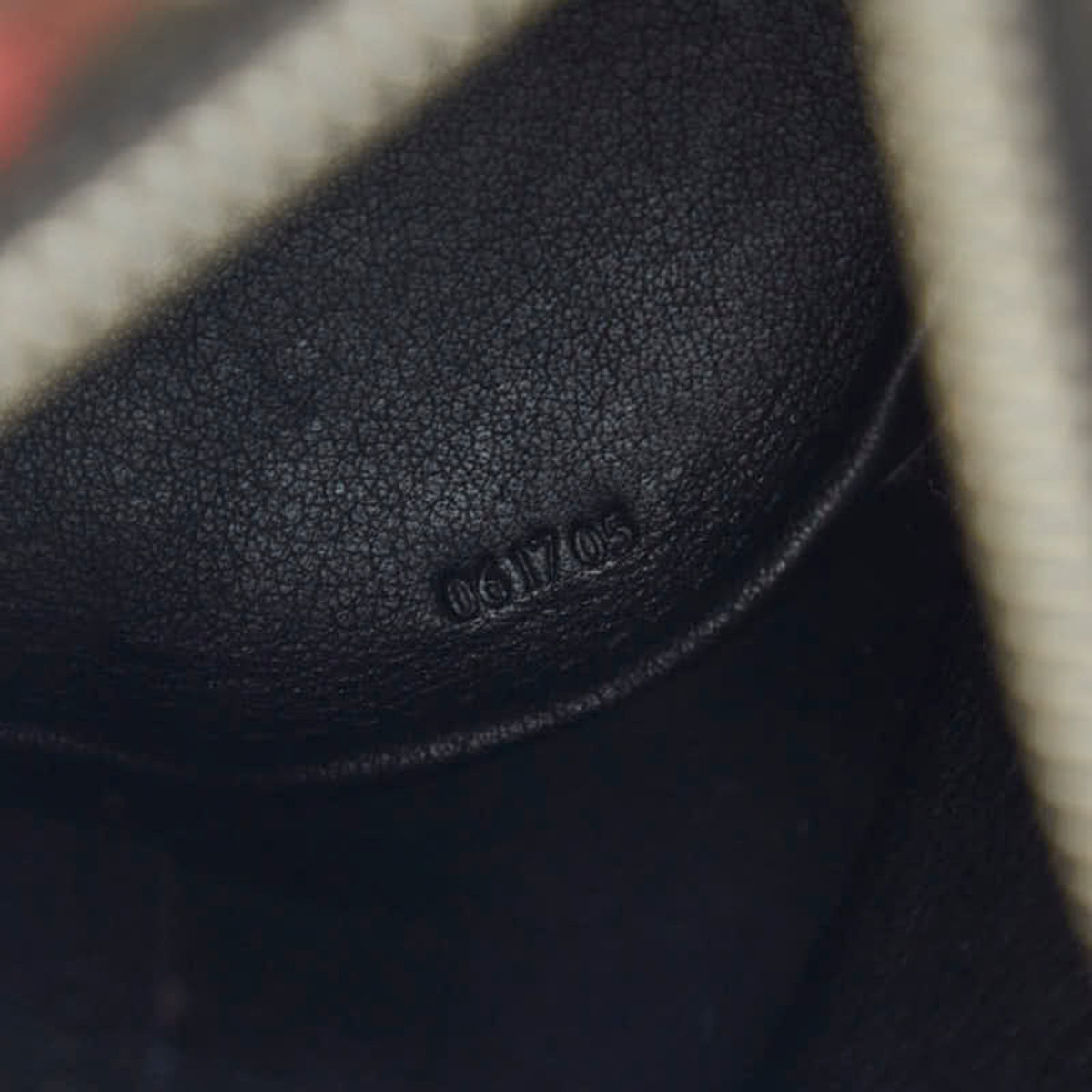 Loewe Multi-Color Red Color Wool Shoulder Bag (Pre-Owned)
