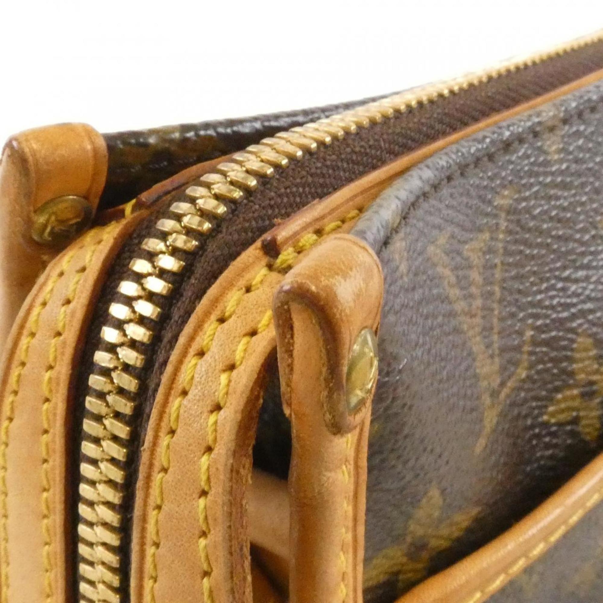 Louis Vuitton Brown Coated Canvas Shoulder Bag (Pre-Owned)