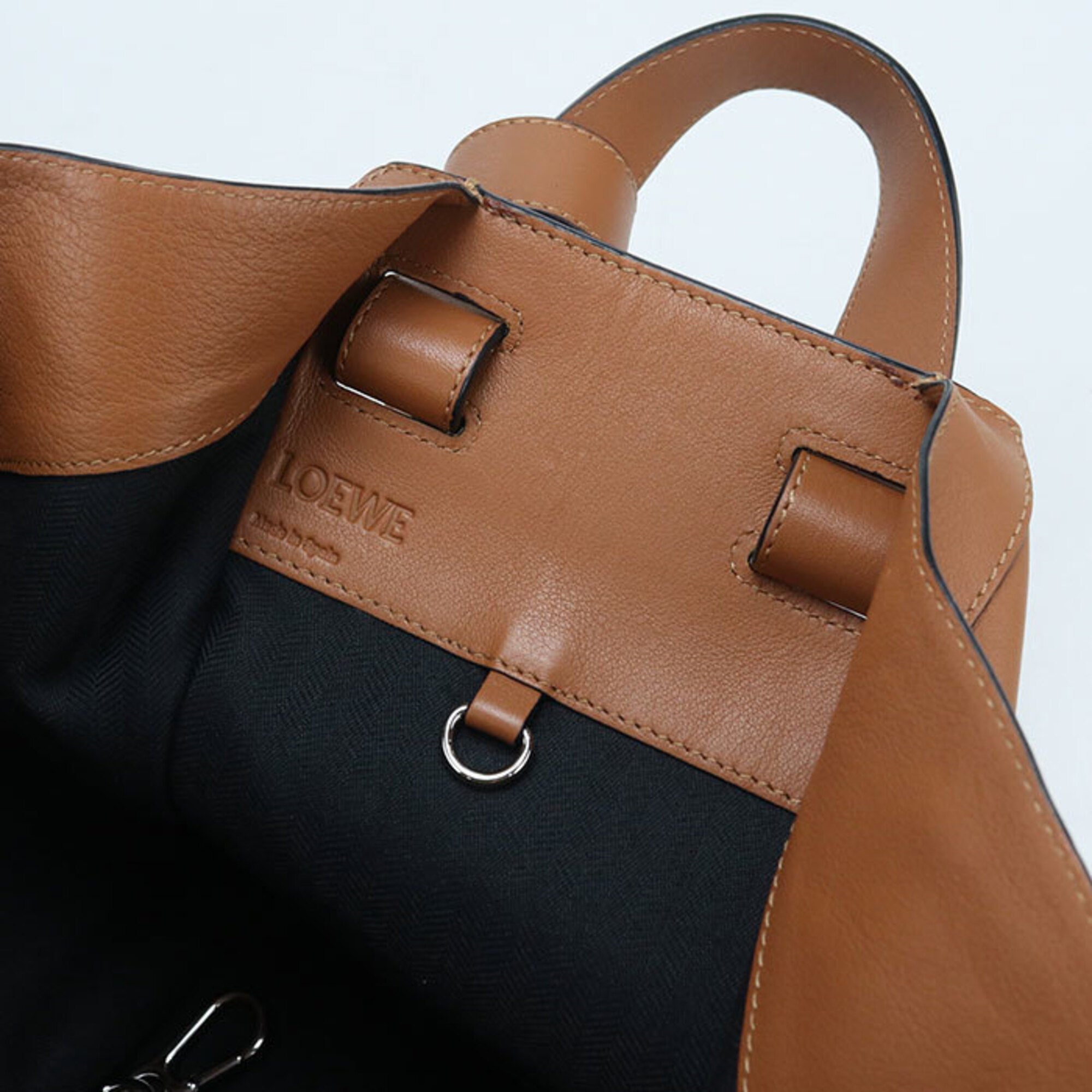 Loewe Brown Leather Handbag (Pre-Owned)