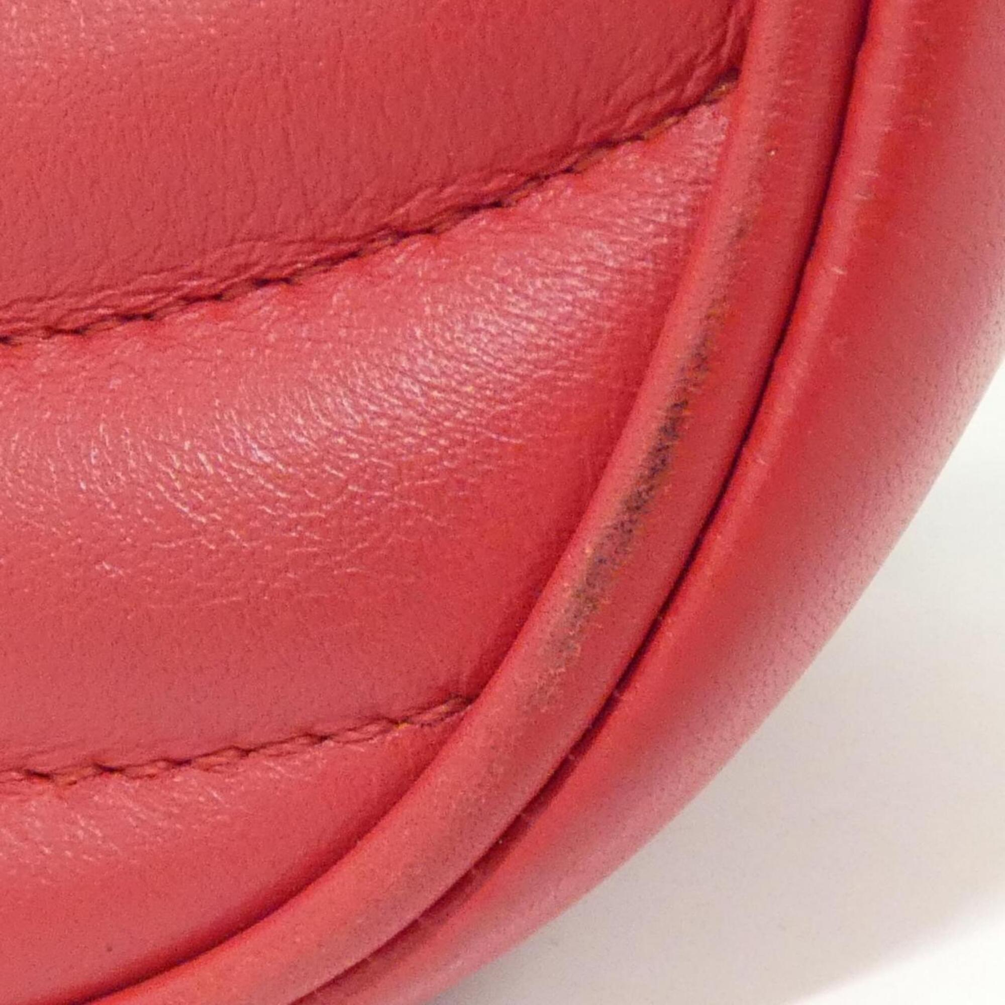 Louis Vuitton Rouge Leather Shoulder Bag (Pre-Owned)
