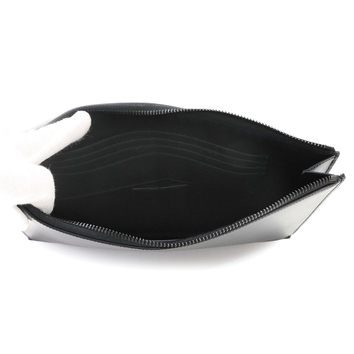 Saint Laurent Black Leather Clutch Bag Handbag (Pre-Owned)