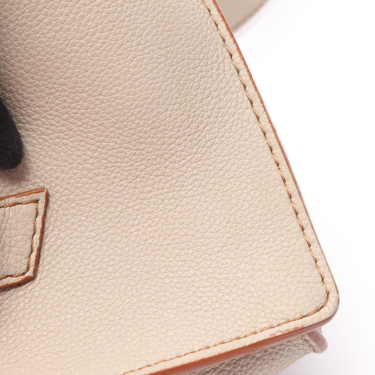 Loewe Beige Leather Handbag Shoulder Bag (Pre-Owned)