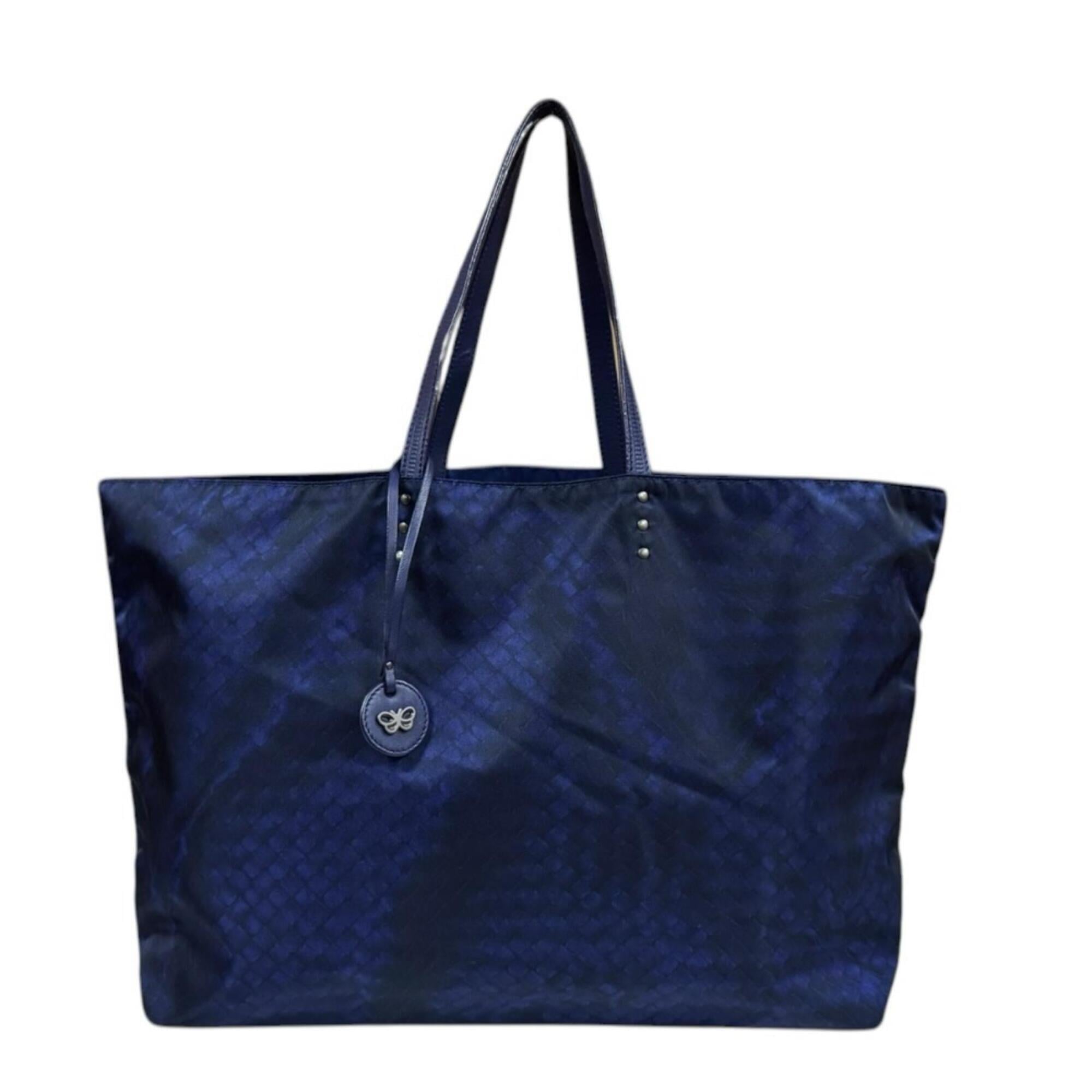 Bottega Veneta Navy Nylon Handbag Tote Bag (Pre-Owned)