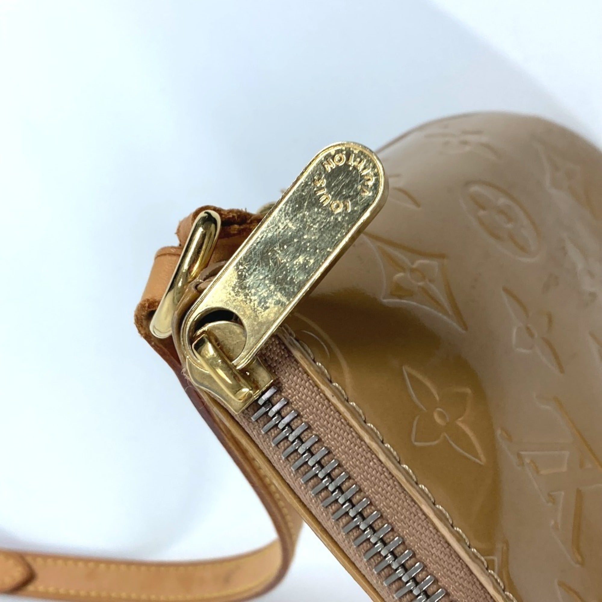 Louis Vuitton Monogram Vernis Beige Noisette Monogram Vernis Pochette Shoulder Bag (Pre-Owned)