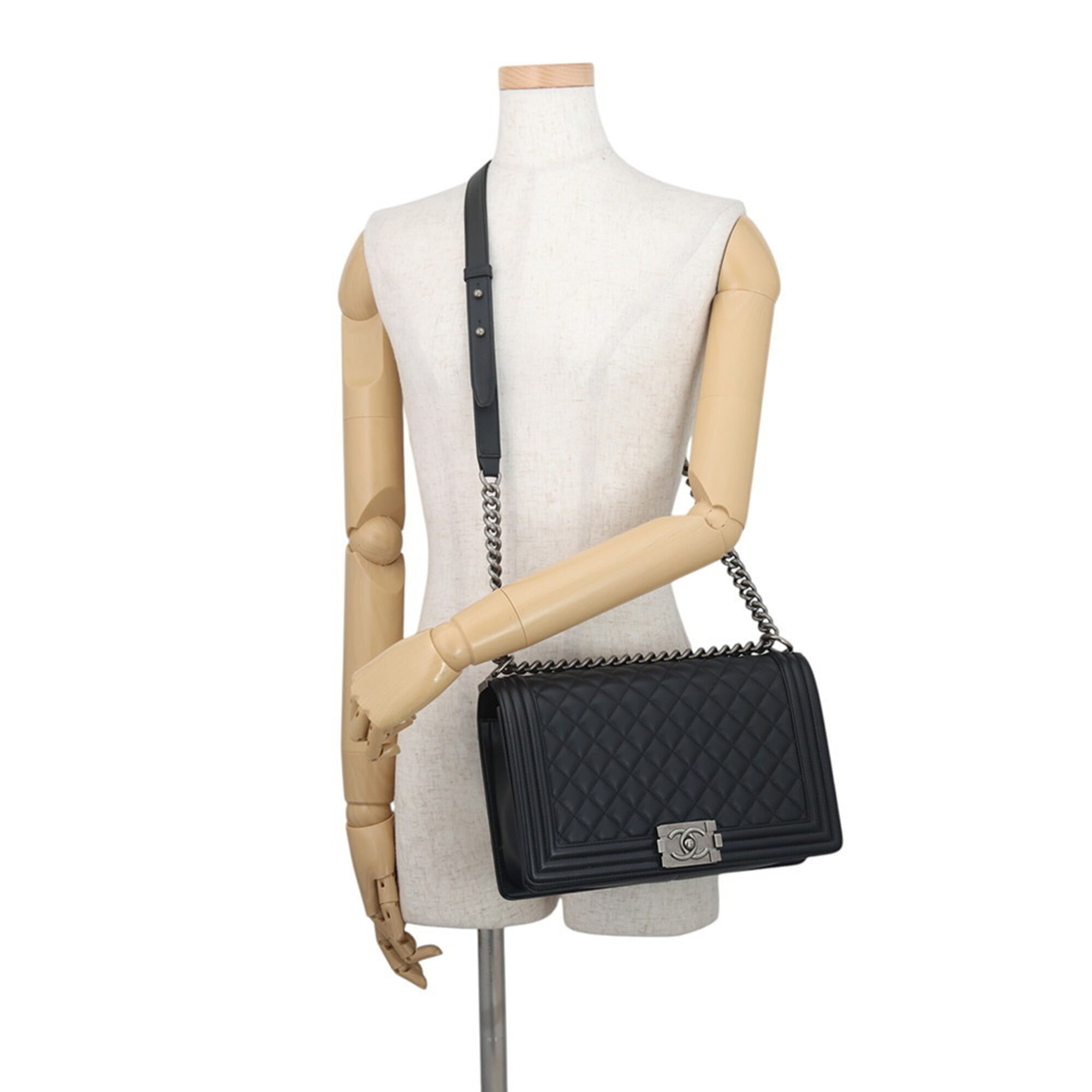 Chanel Matelasse Black Leather Handbag Shoulder Bag (Pre-Owned)
