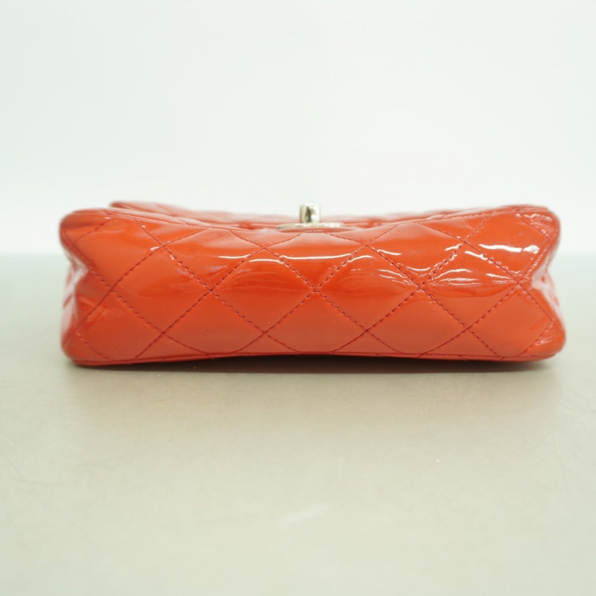 Chanel Red Color Patent Leather Shoulder Bag (Pre-Owned)