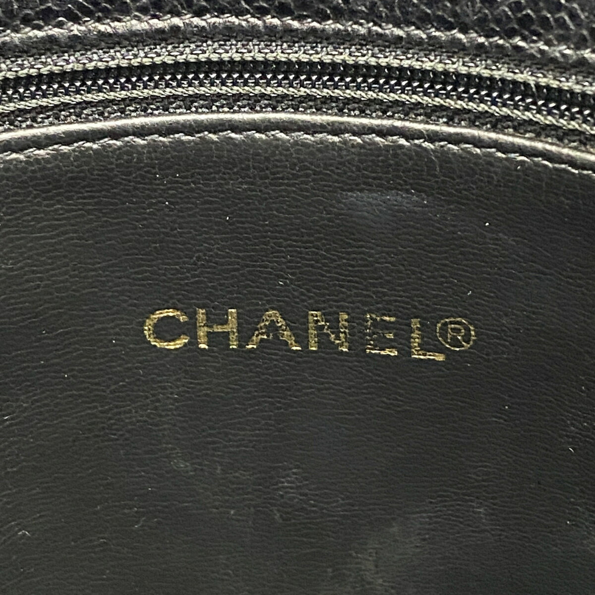 Chanel Black Grained Calfskin Shoulder Bag (Pre-Owned)