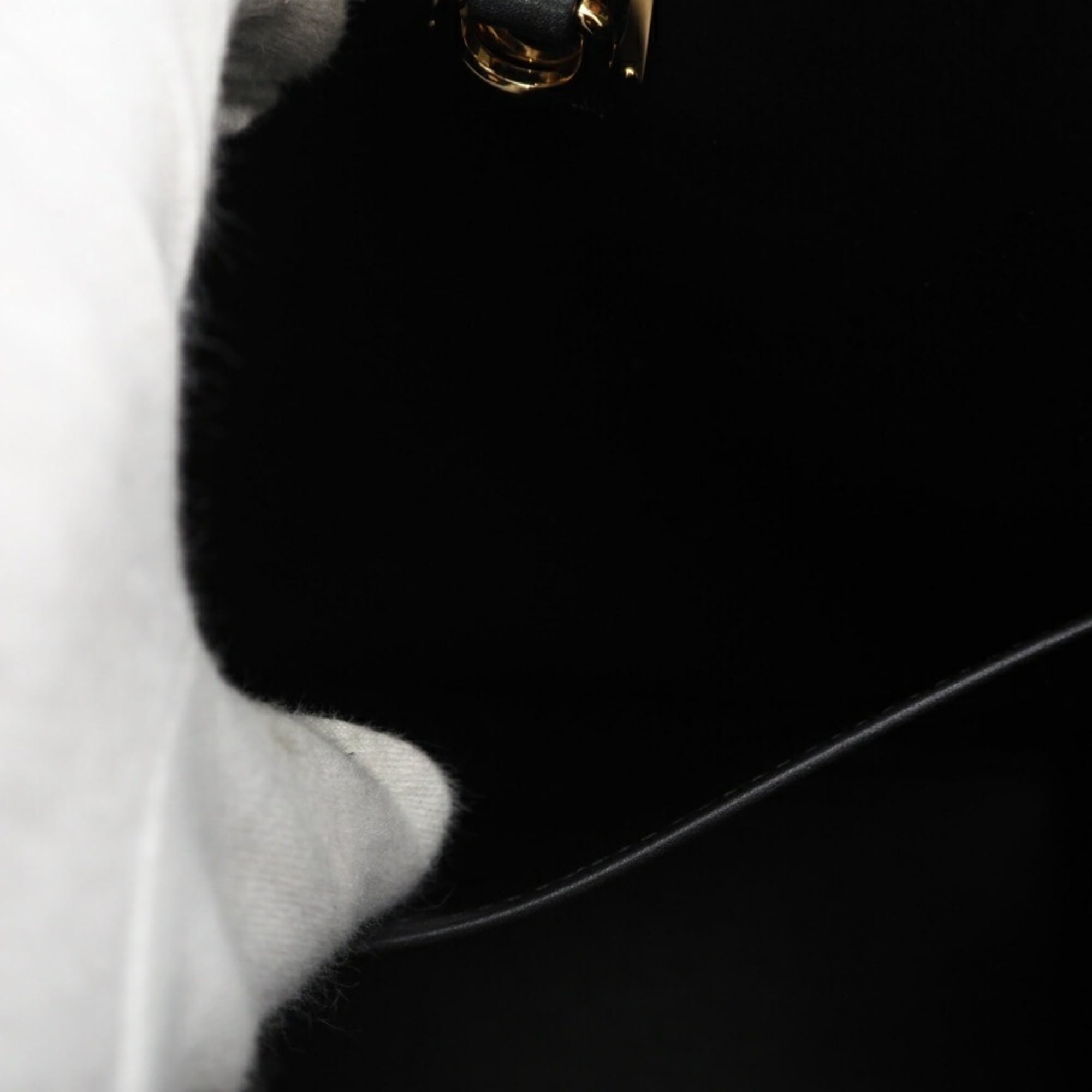 Louis Vuitton Black Gold Leather Shoulder Bag (Pre-Owned)