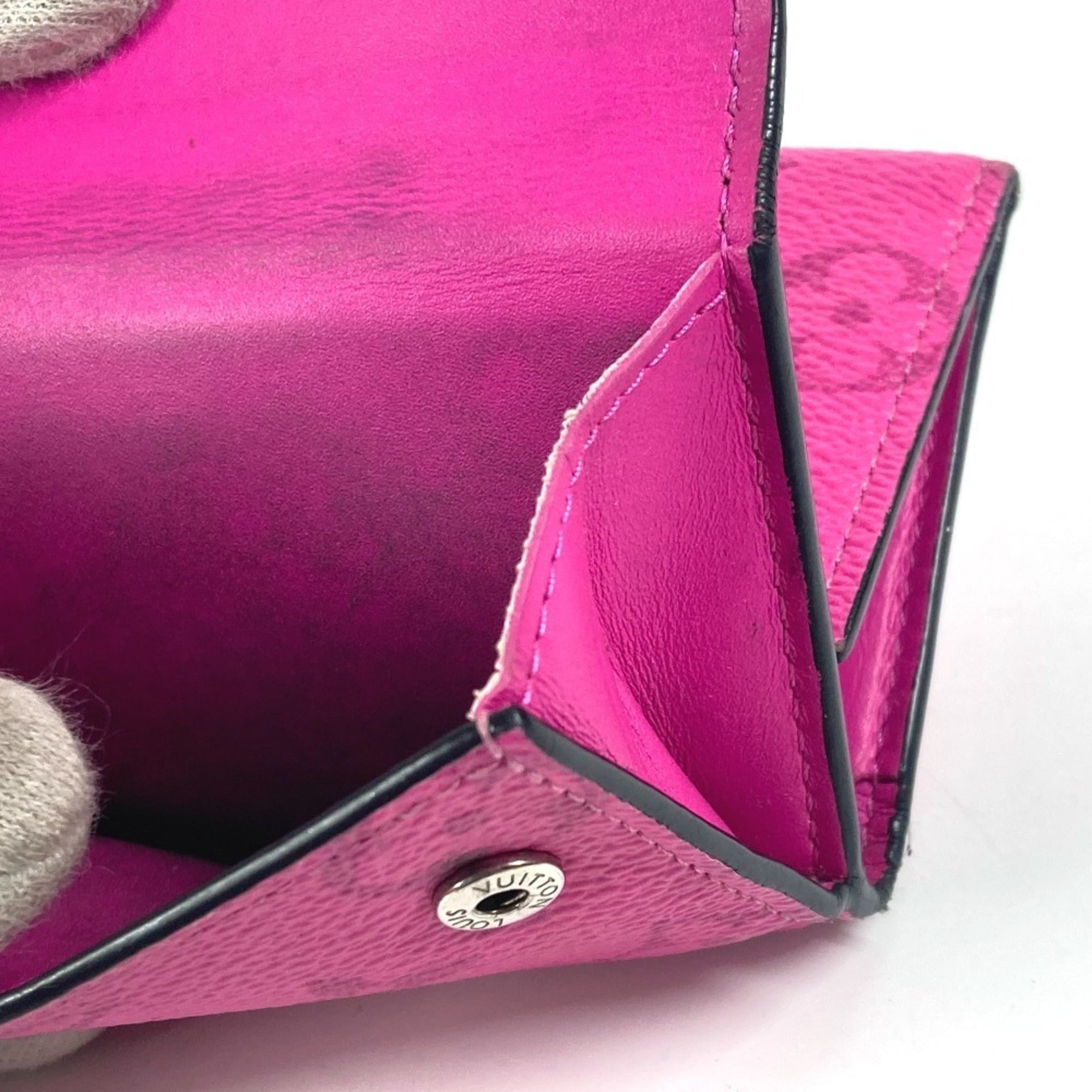 Louis Vuitton Pink Taiga Leather Wallet (Tri-Fold) (Pre-Owned)