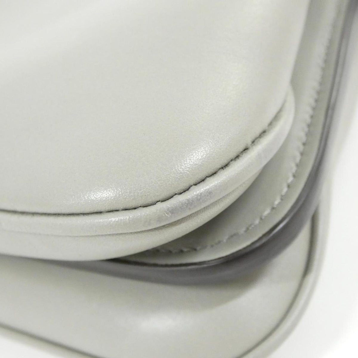 Fendi Green Leather Shoulder Bag (Pre-Owned)