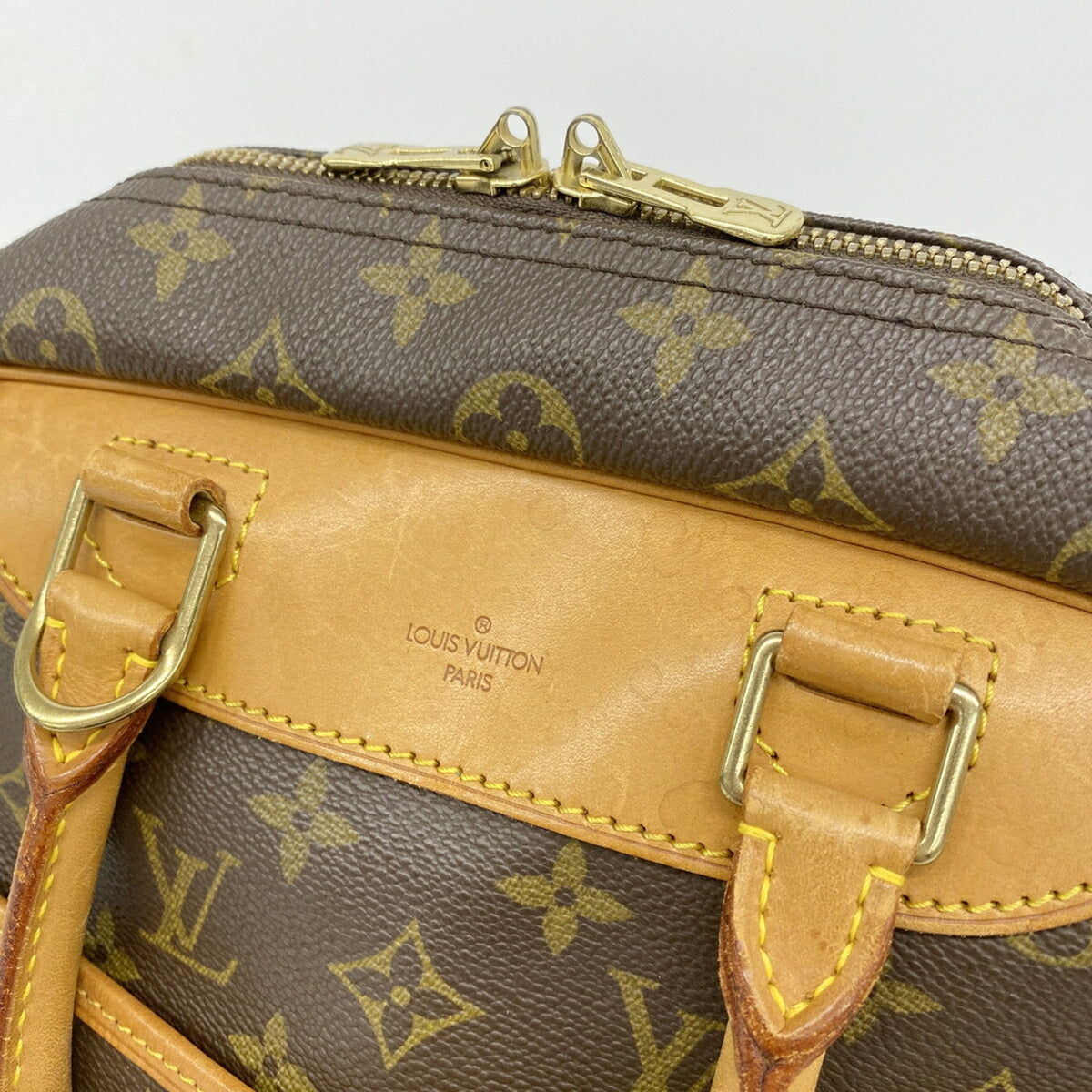 Louis Vuitton Brown Handbag (Pre-Owned)