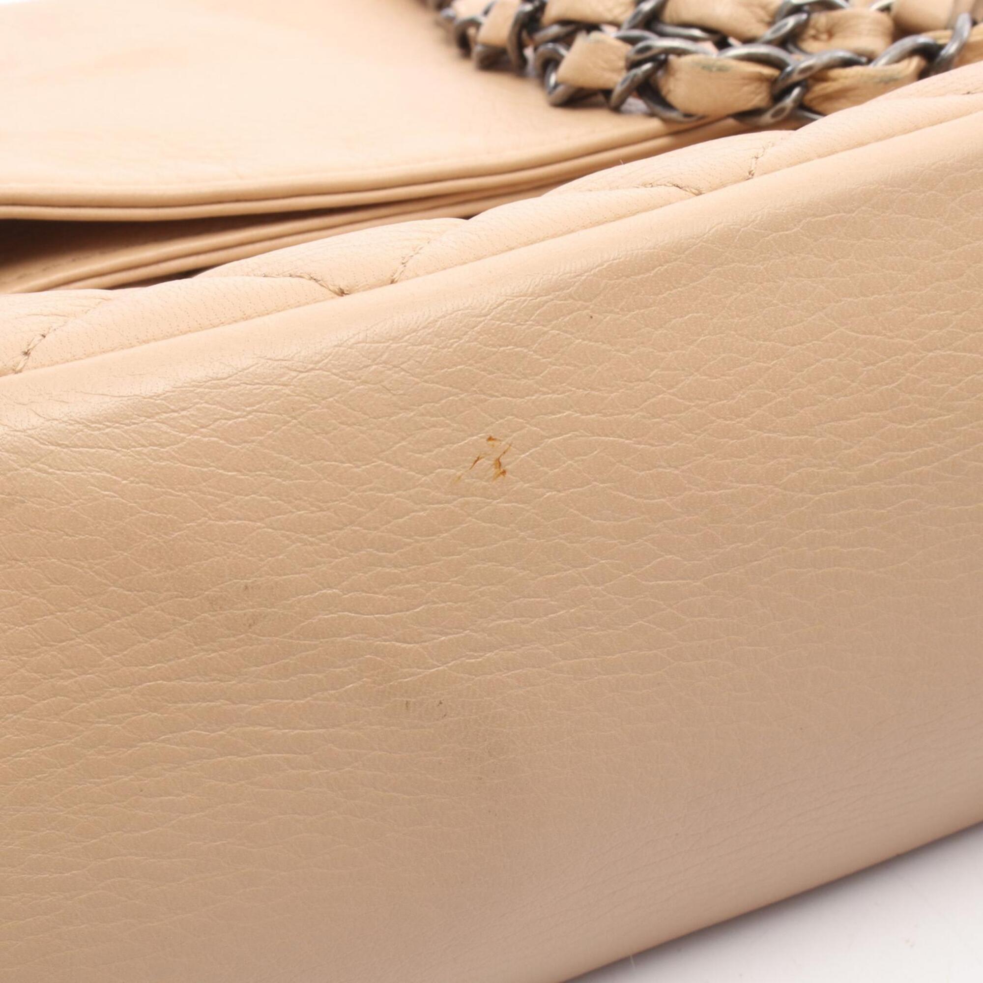 Chanel Beige Leather Handbag Shoulder Bag (Pre-Owned)