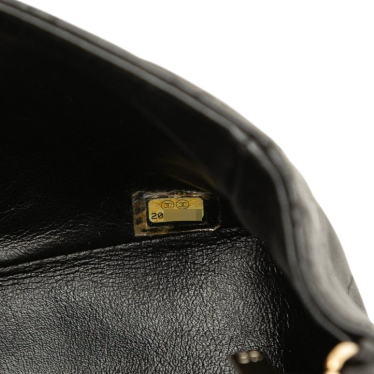 Chanel Matelasse Black Leather Shoulder Bag (Pre-Owned)