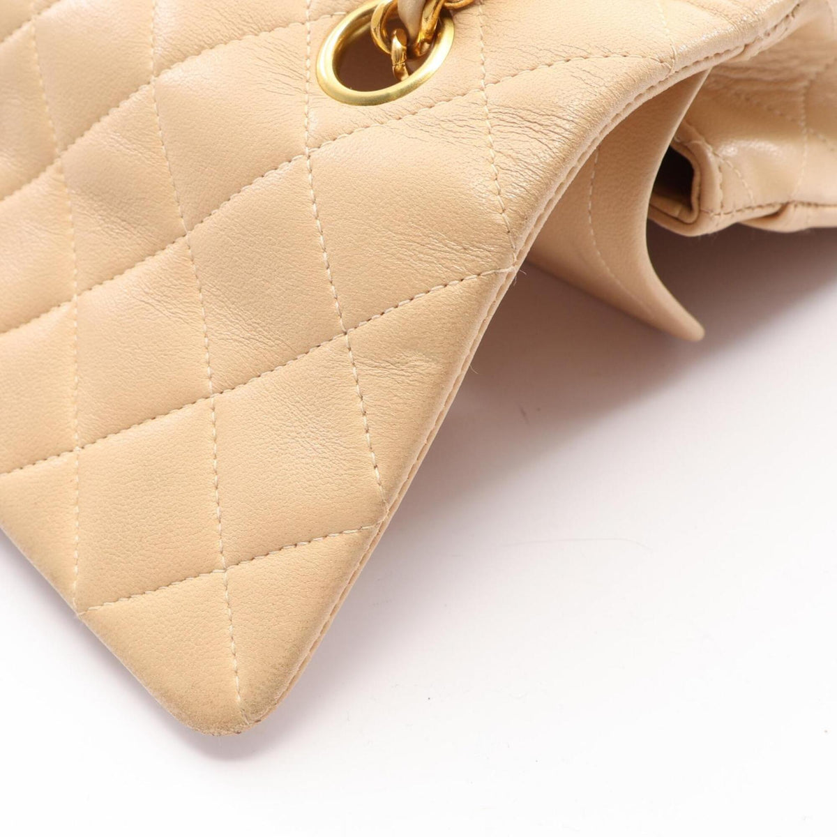 Chanel Matelasse Beige Leather Handbag Shoulder Bag (Pre-Owned)
