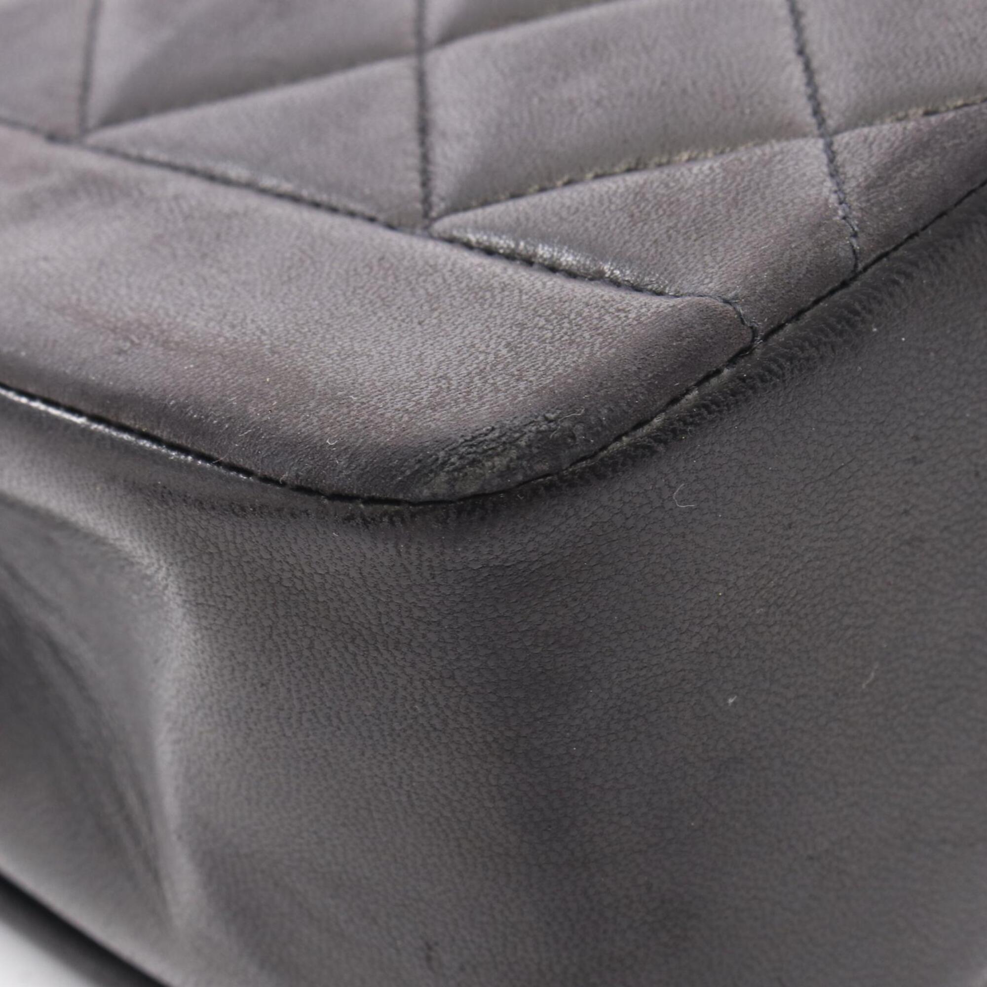 Chanel Black Leather Handbag Shoulder Bag (Pre-Owned)