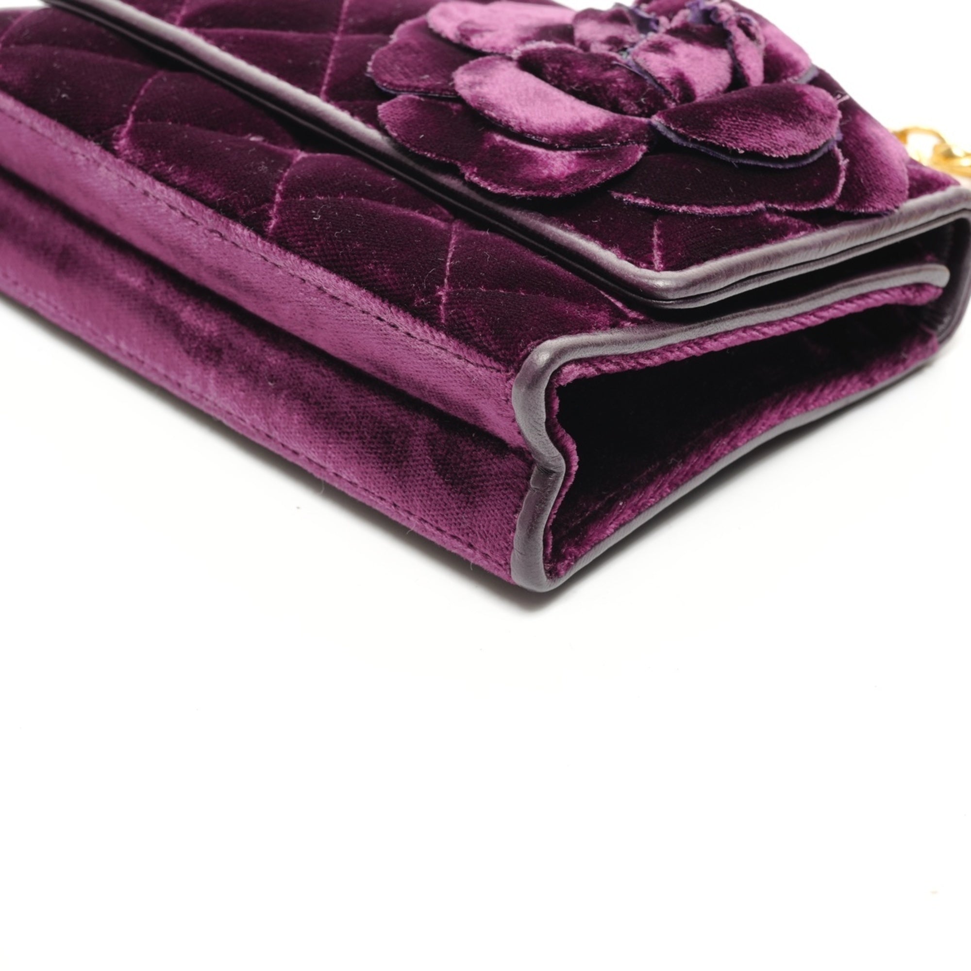 Chanel Camellia Purple Leather Shoulder Bag (Pre-Owned)
