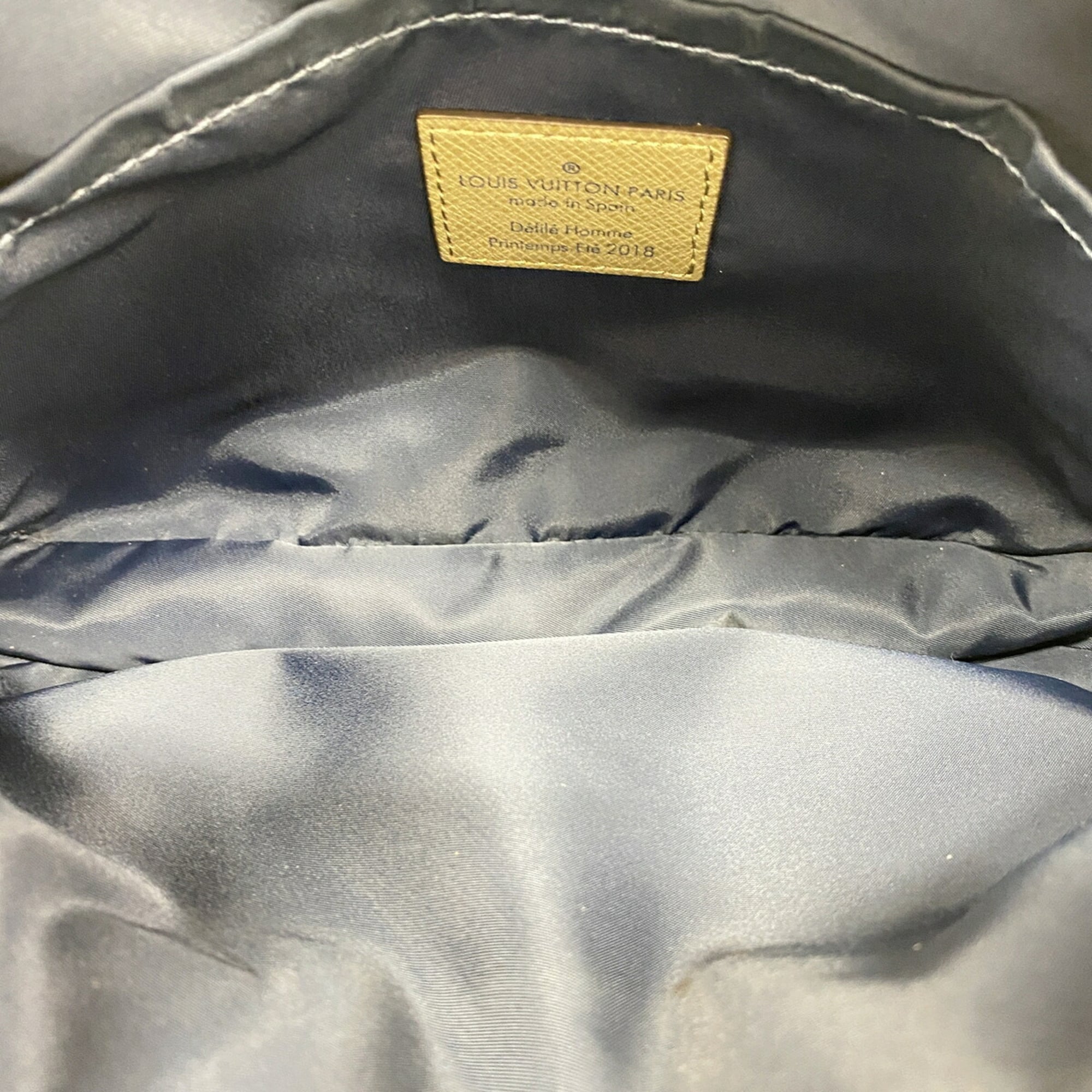 Louis Vuitton Blue Shoulder Bag (Pre-Owned)