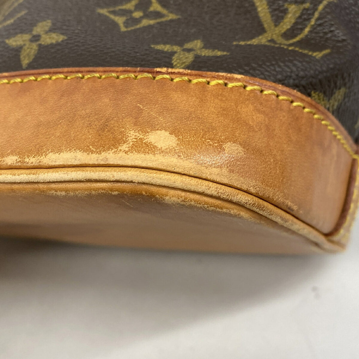 Louis Vuitton Brown Handbag (Pre-Owned)