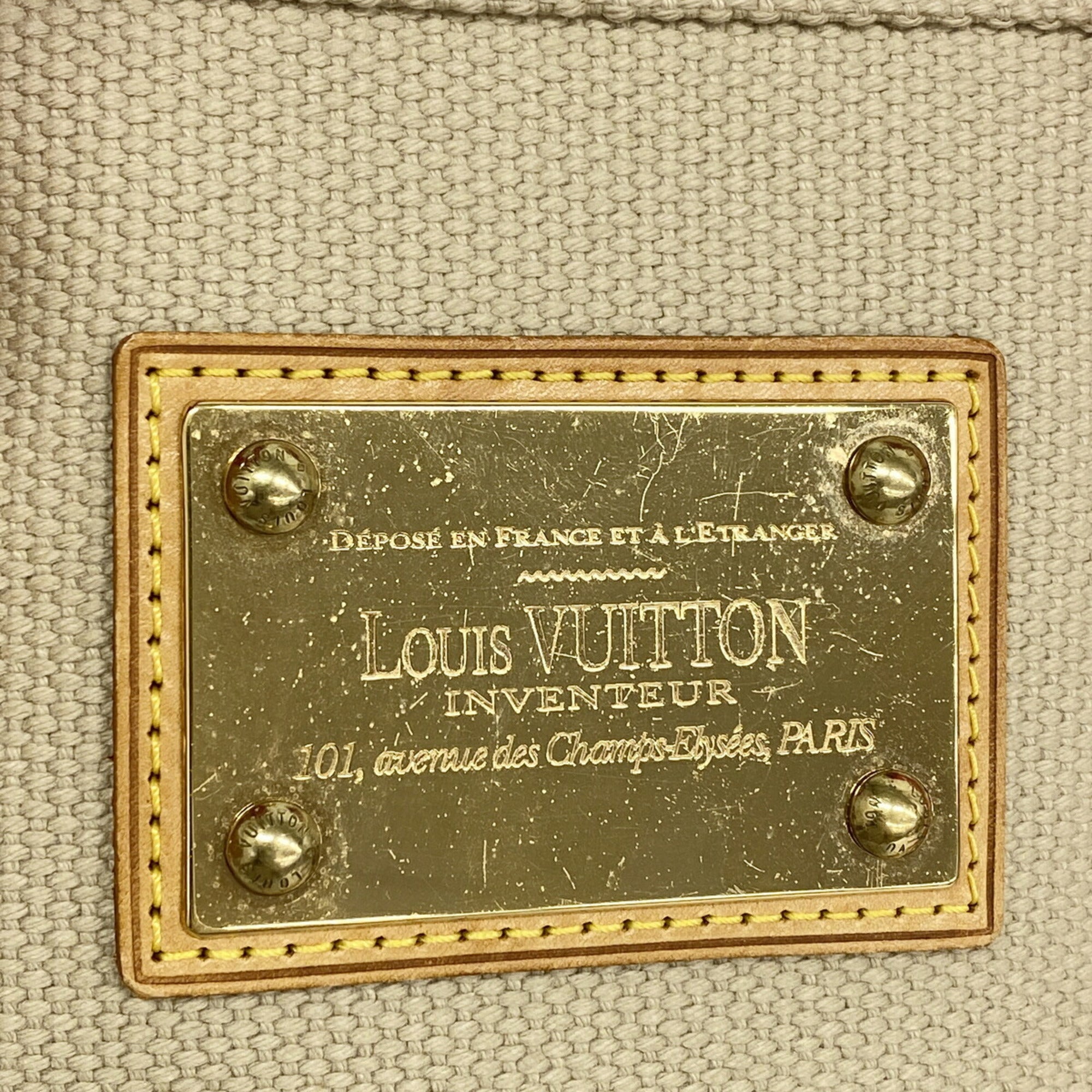 Louis Vuitton Beige Handbag (Pre-Owned)