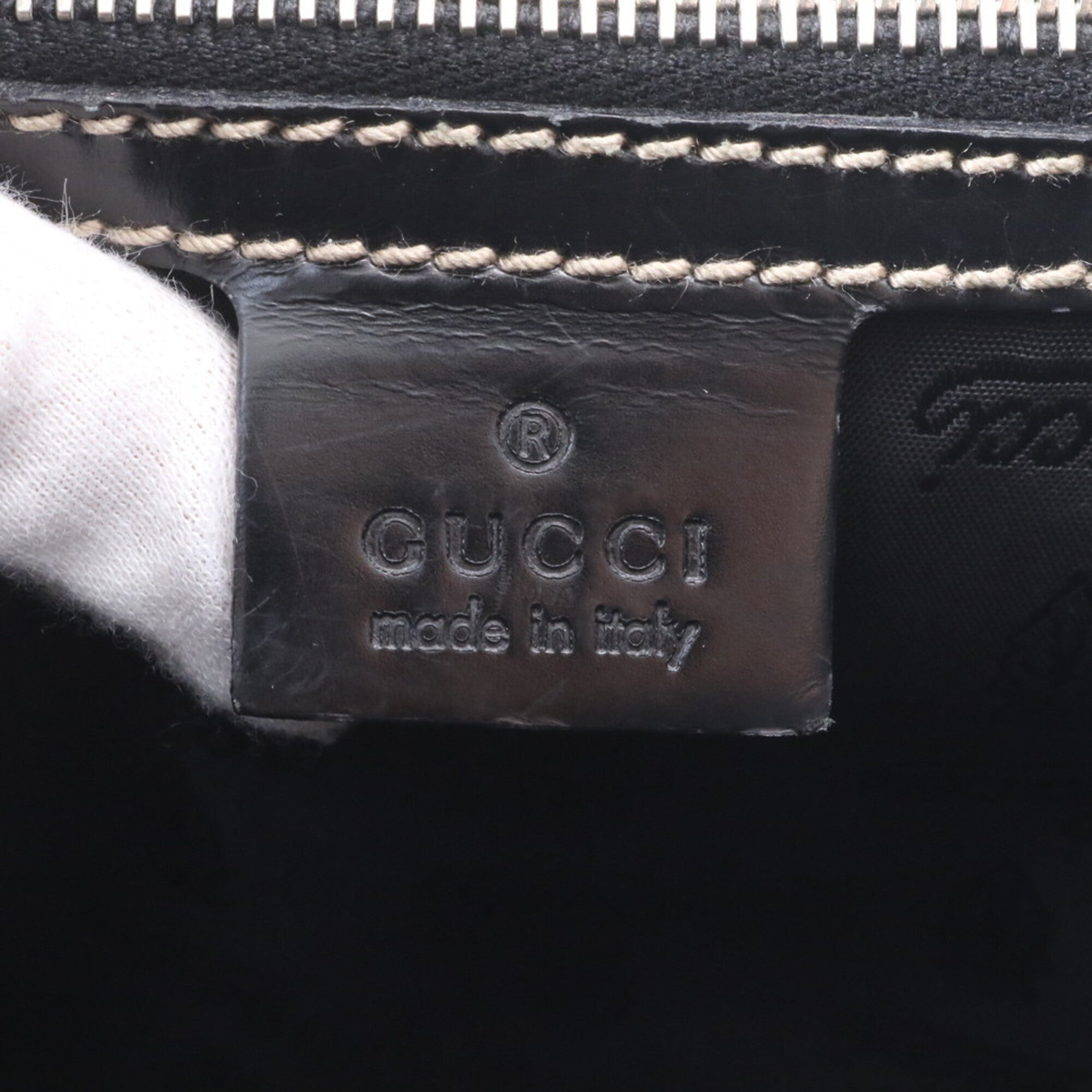 Gucci Black Quilting Shoulder Bag (Pre-Owned)