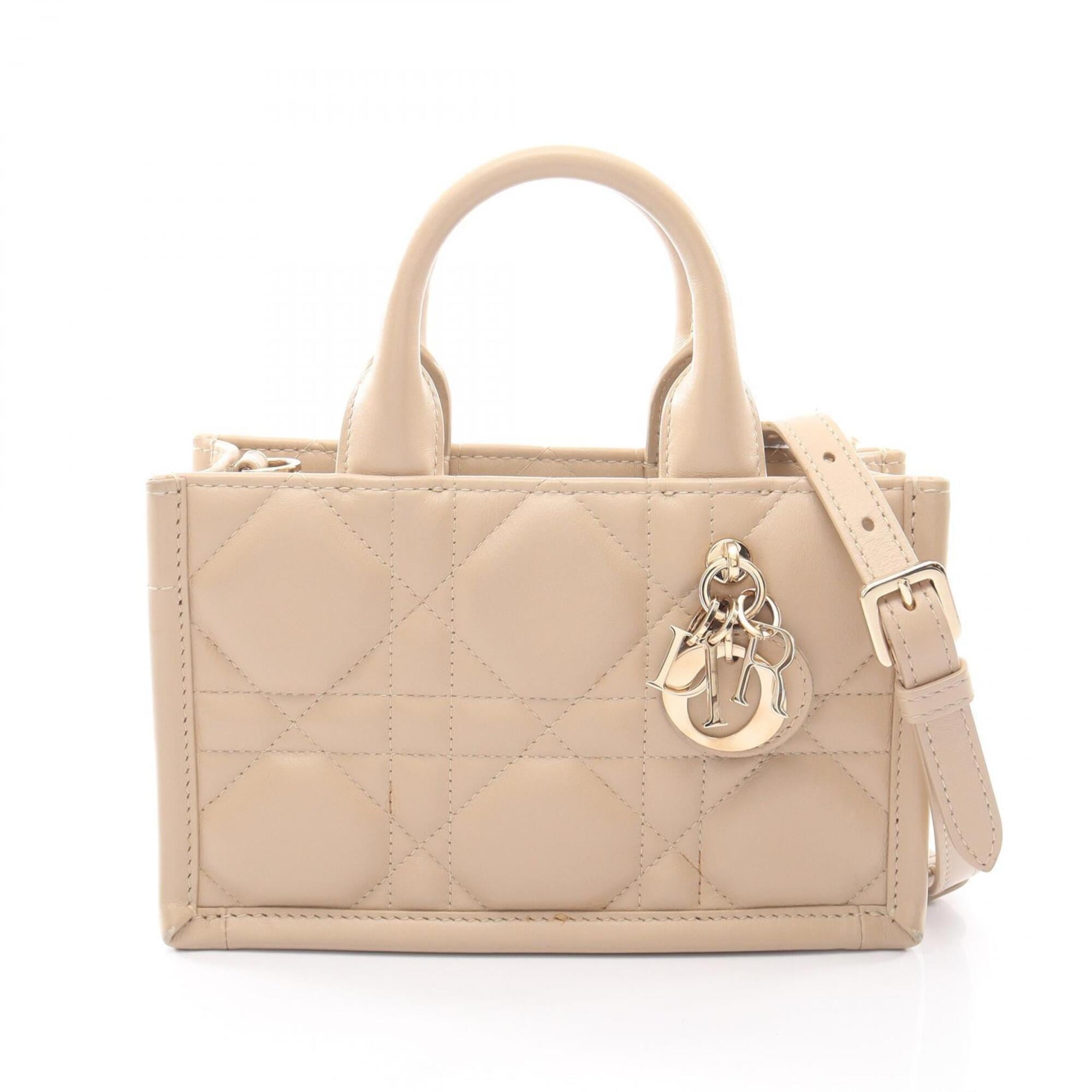 Christian Dior Beige Leather Handbag (Pre-Owned)