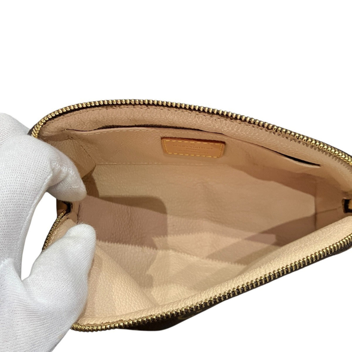 Louis Vuitton Monogram Brown Monogram Pouch (Pre-Owned)