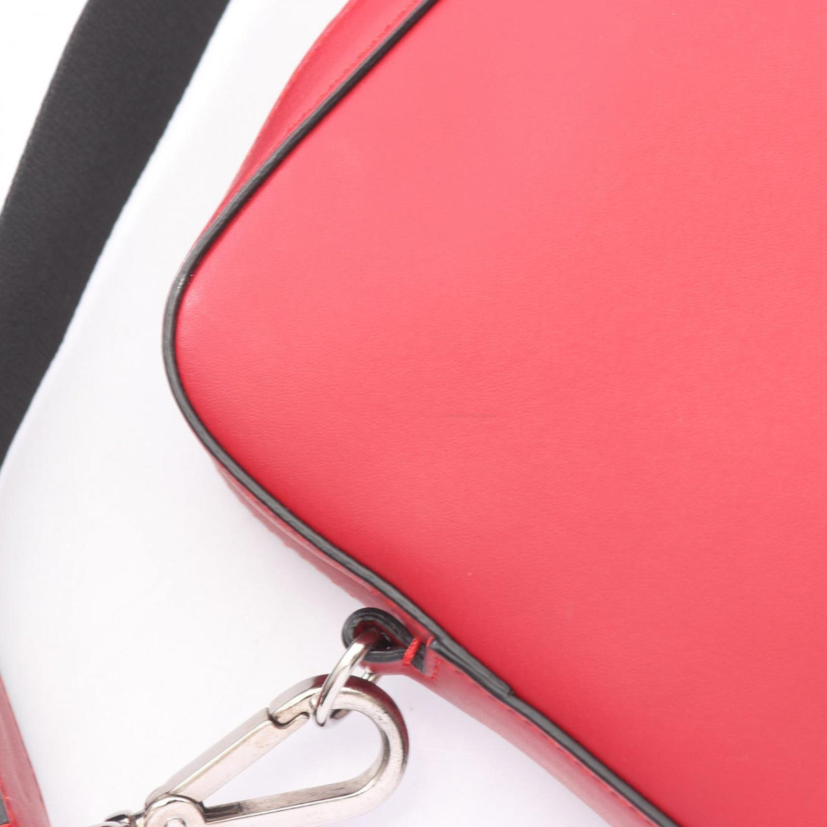 Fendi Red Color Leather Handbag Shoulder Bag (Pre-Owned)