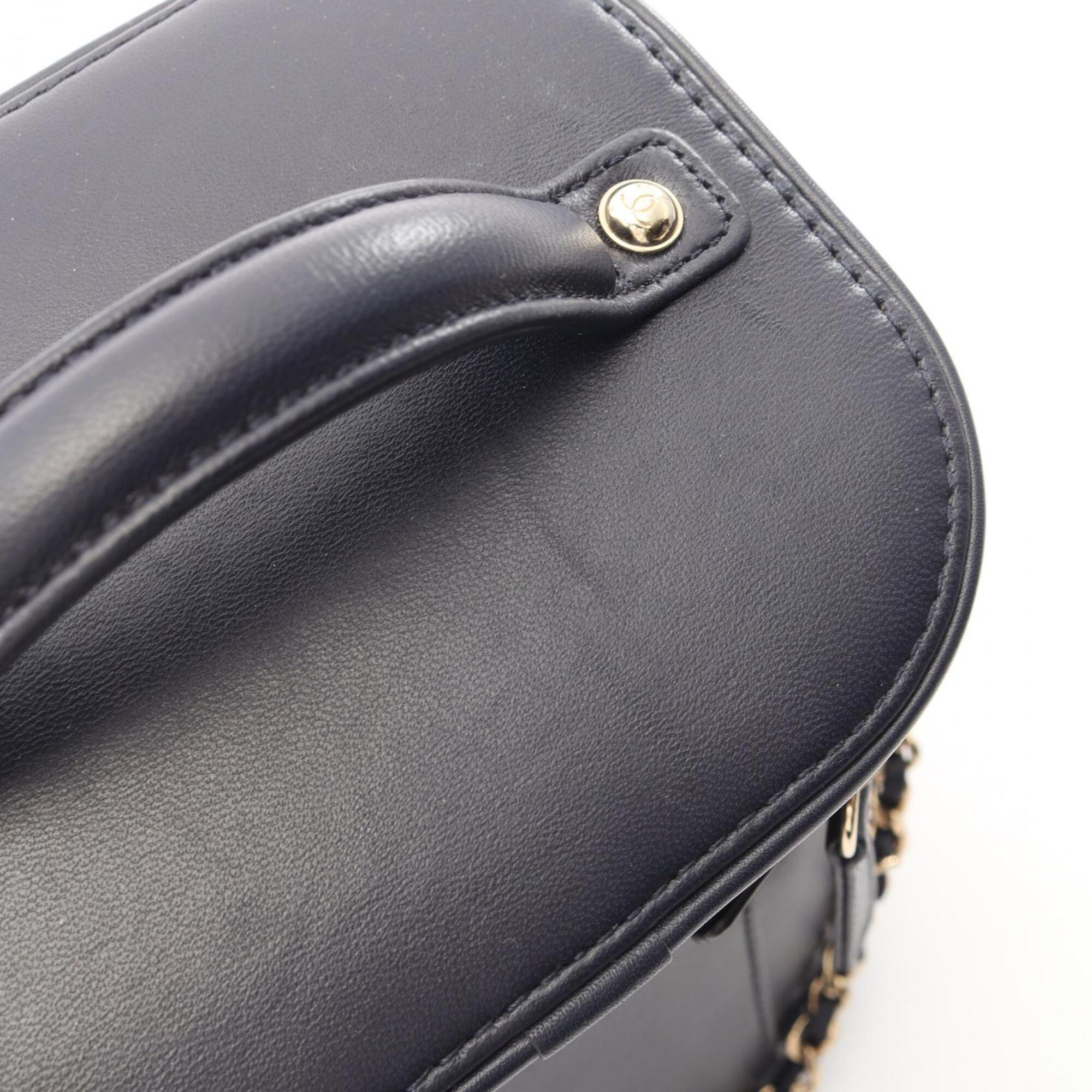 Chanel Navy Leather Handbag (Pre-Owned)