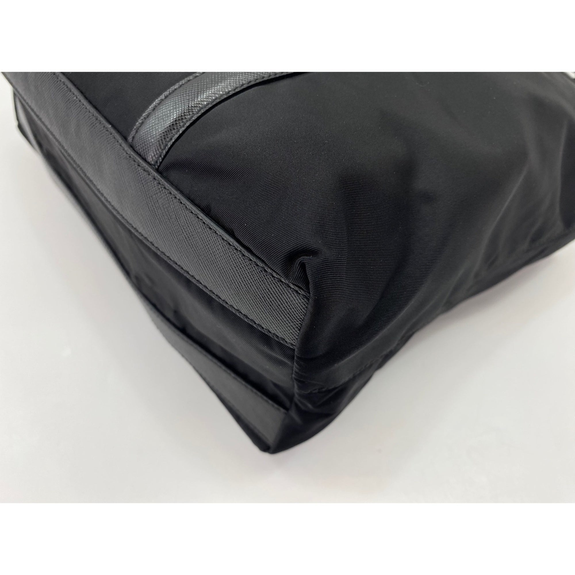 Prada Black Nylon Tote Bag (Pre-Owned)