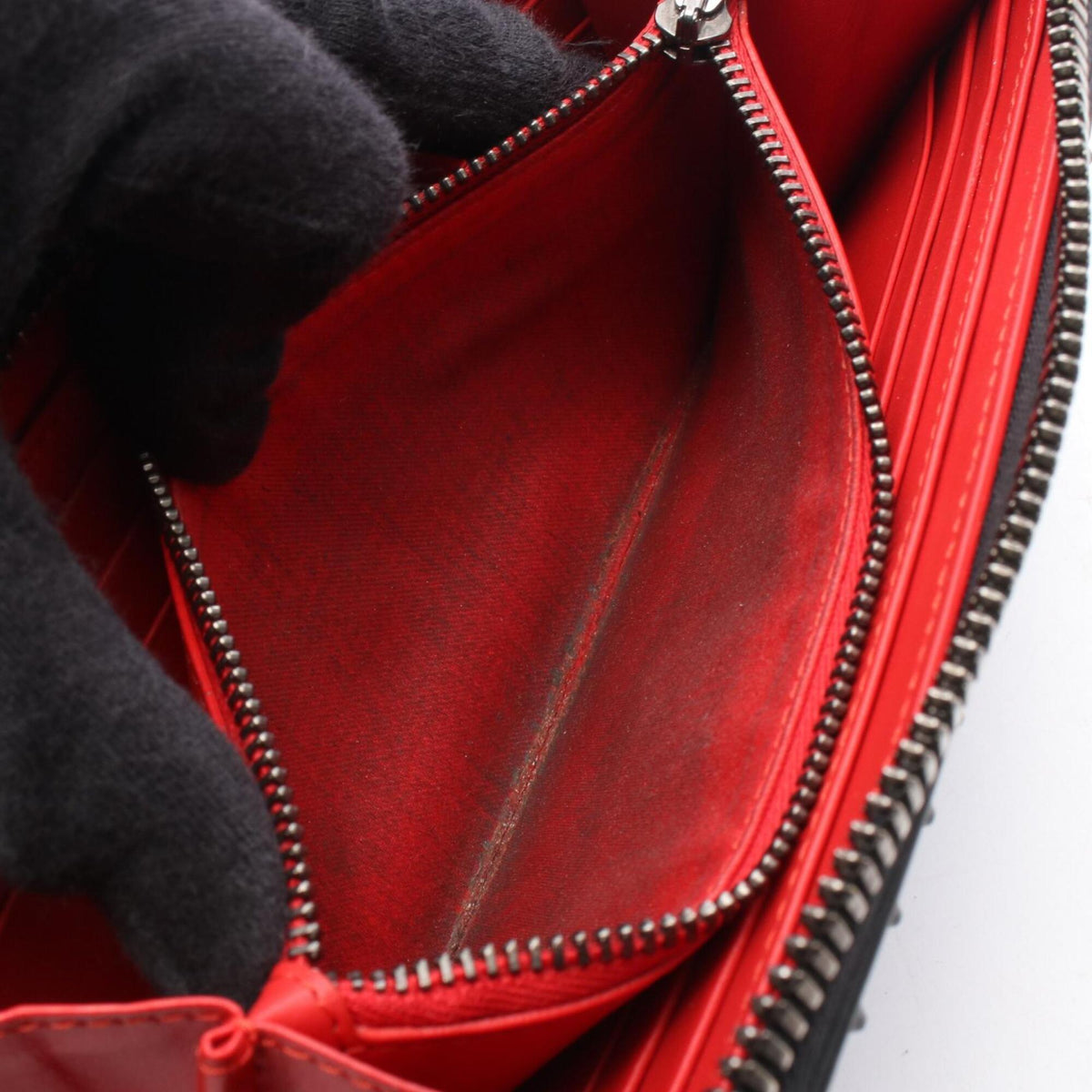 Christian Louboutin Black Leather Long Wallet (Bi-Fold) (Pre-Owned)