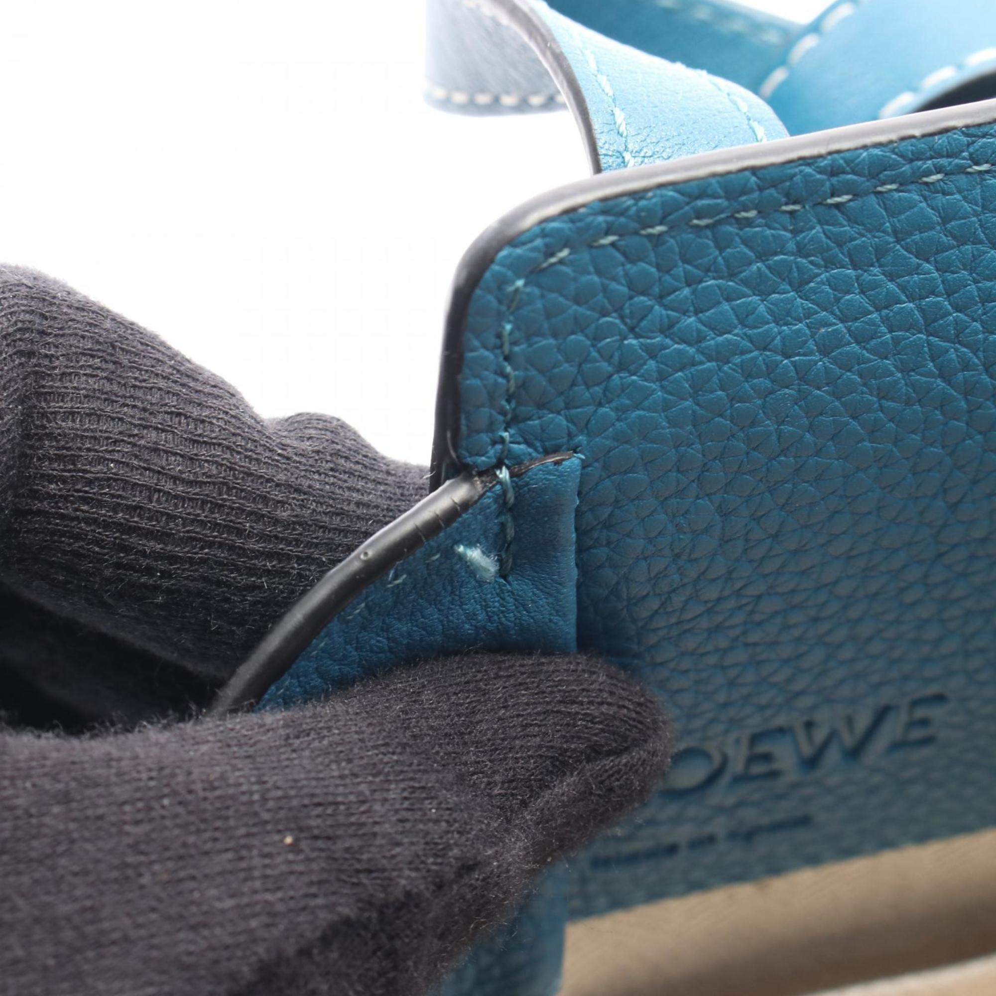 Loewe Blue Leather Handbag (Pre-Owned)