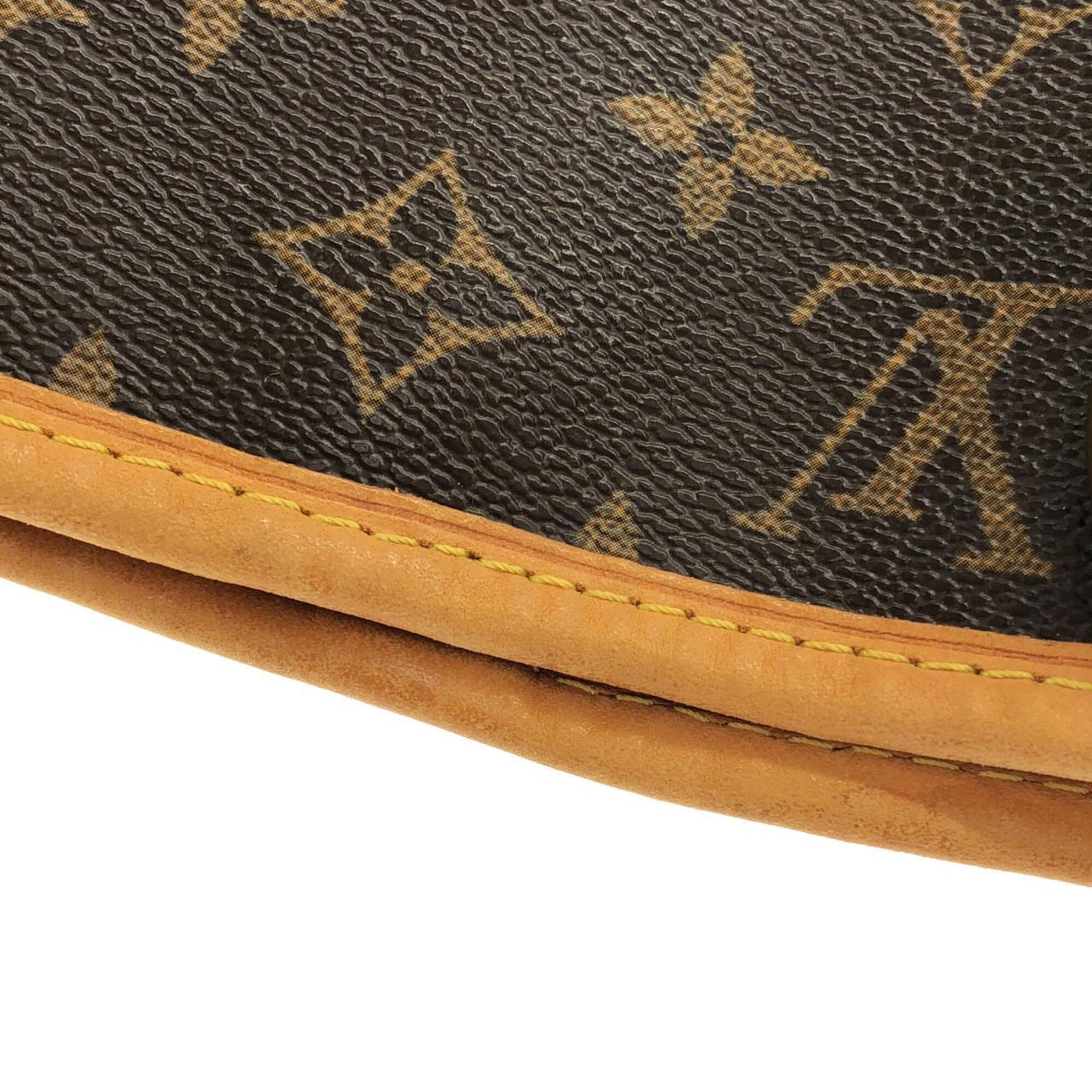 Louis Vuitton Marron Coated Canvas Shoulder Bag (Pre-Owned)