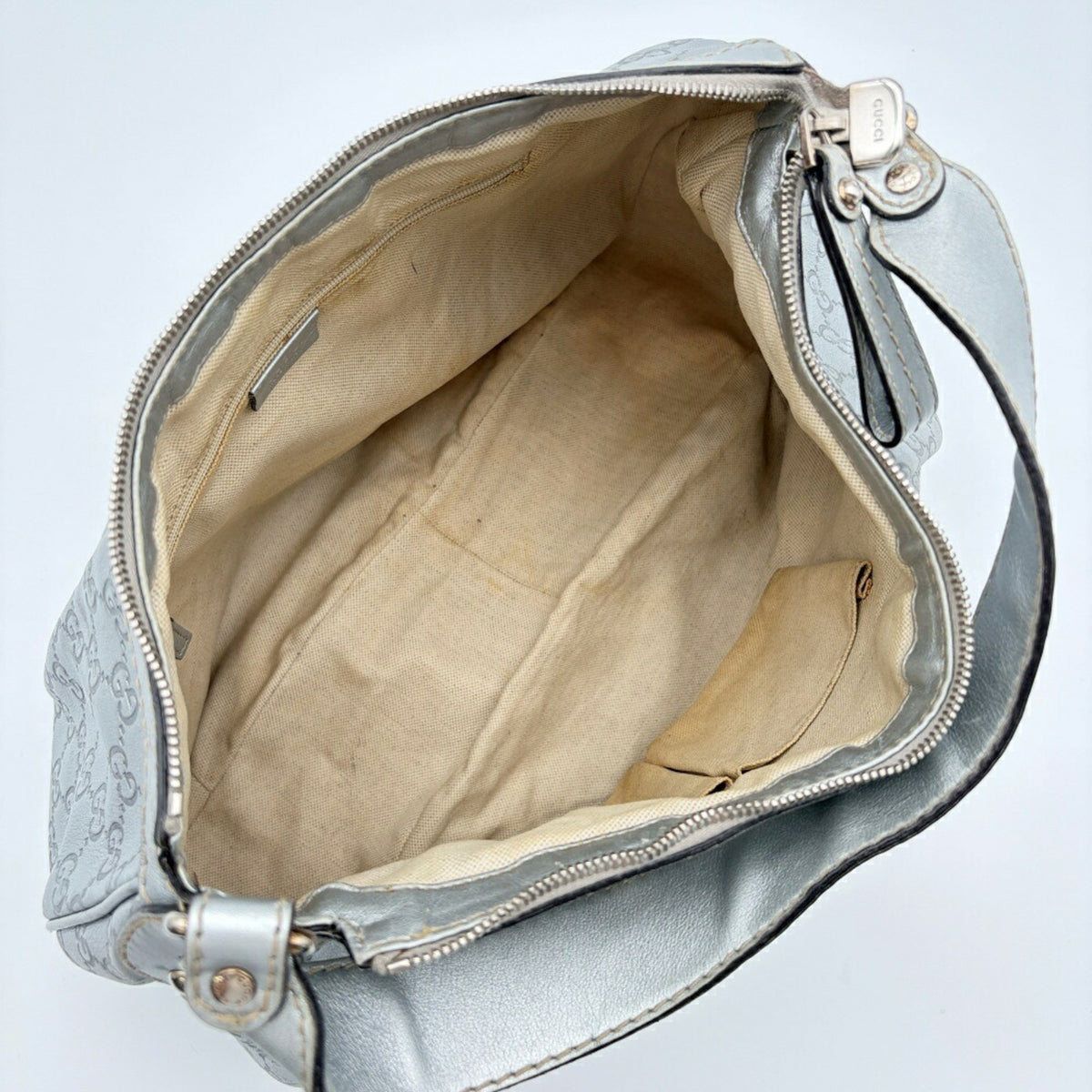 Gucci Metallic Silver Leather Shoulder Bag (Pre-Owned)