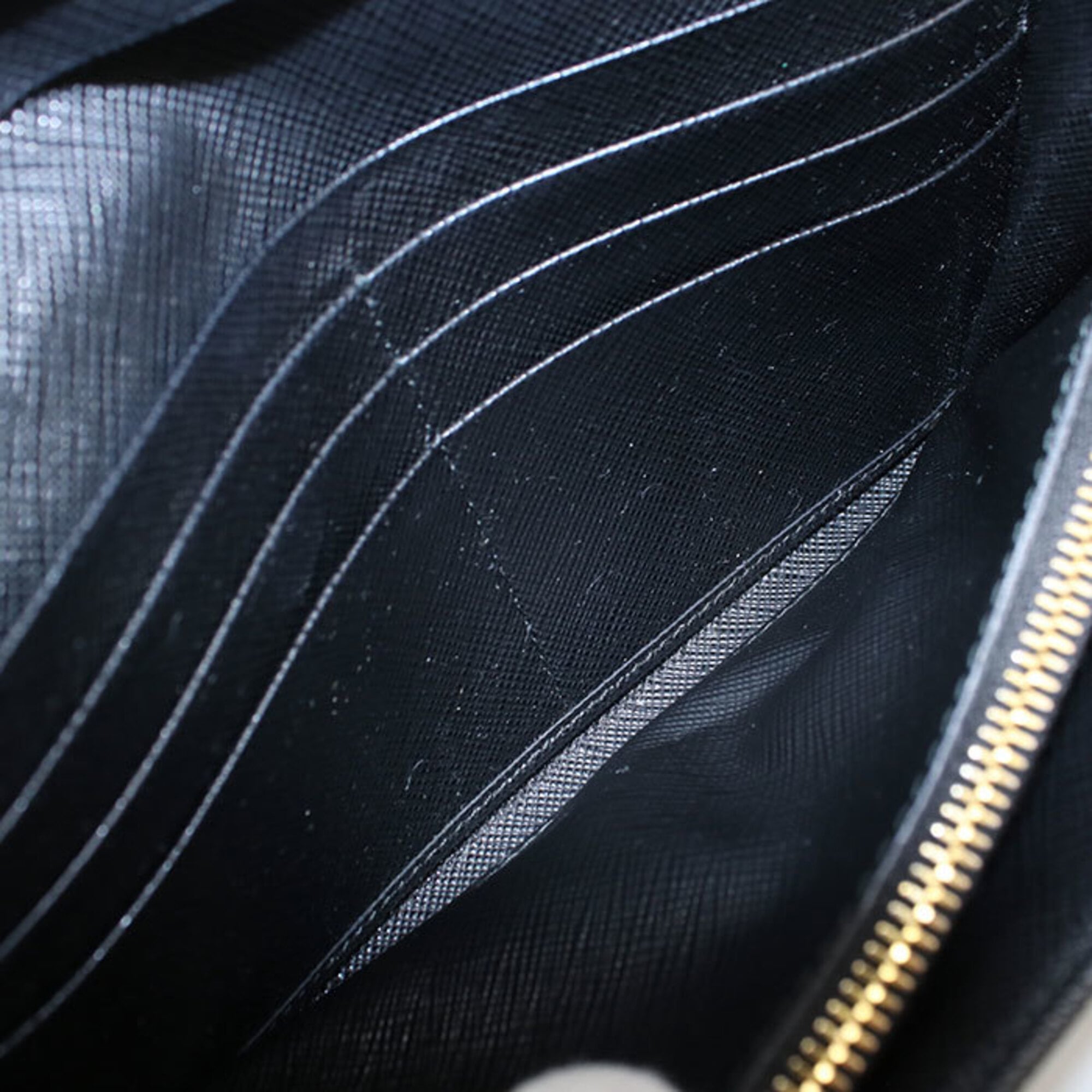 Prada Black Leather Long Wallet (Bi-Fold) (Pre-Owned)