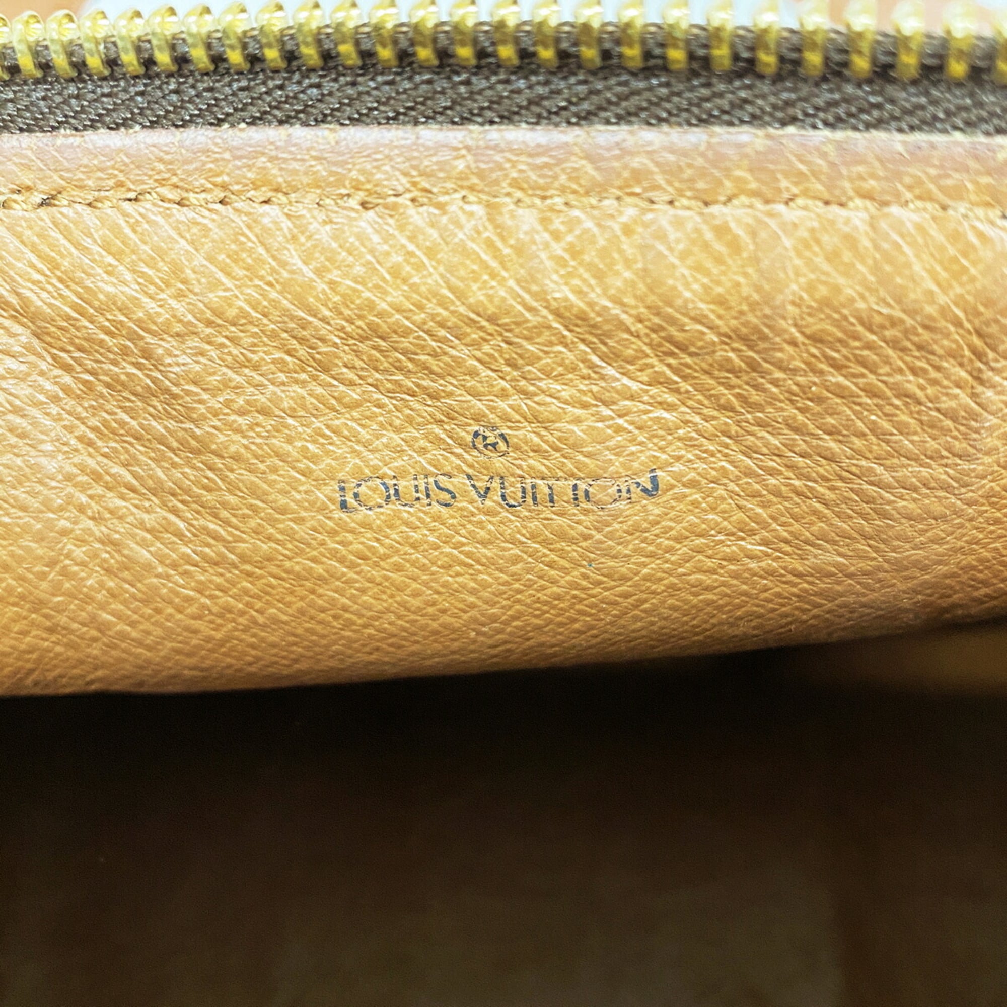 Louis Vuitton Brown Handbag (Pre-Owned)