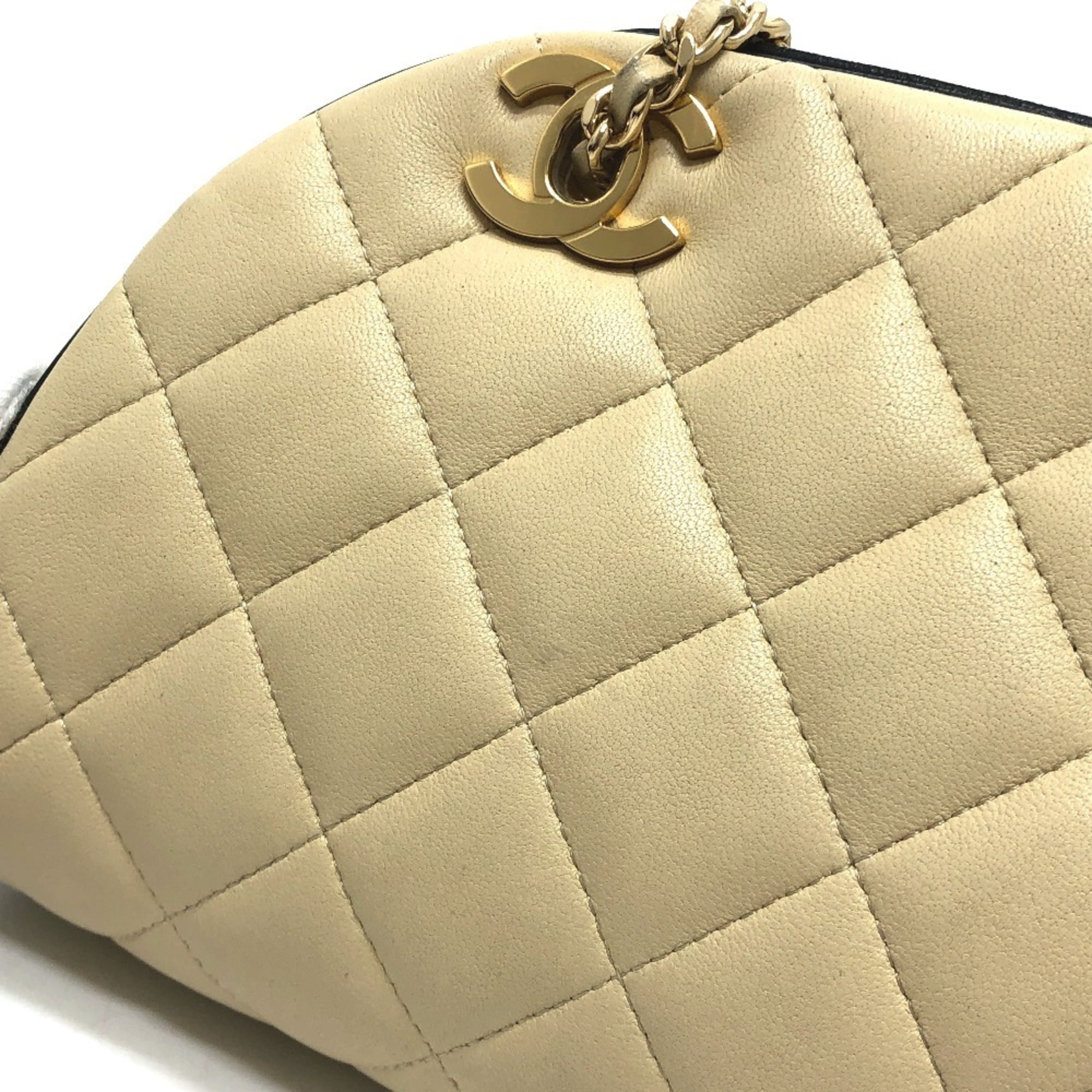 Chanel Beige Black Leather Handbag Shoulder Bag (Pre-Owned)