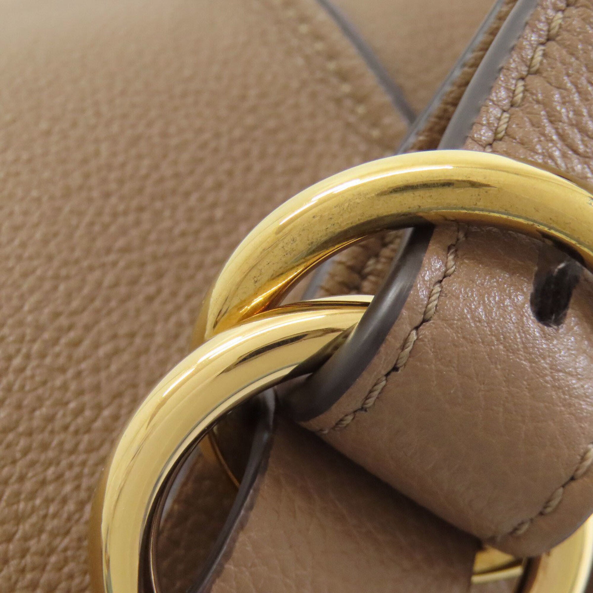Tod's Brown Leather Shoulder Bag (Pre-Owned)