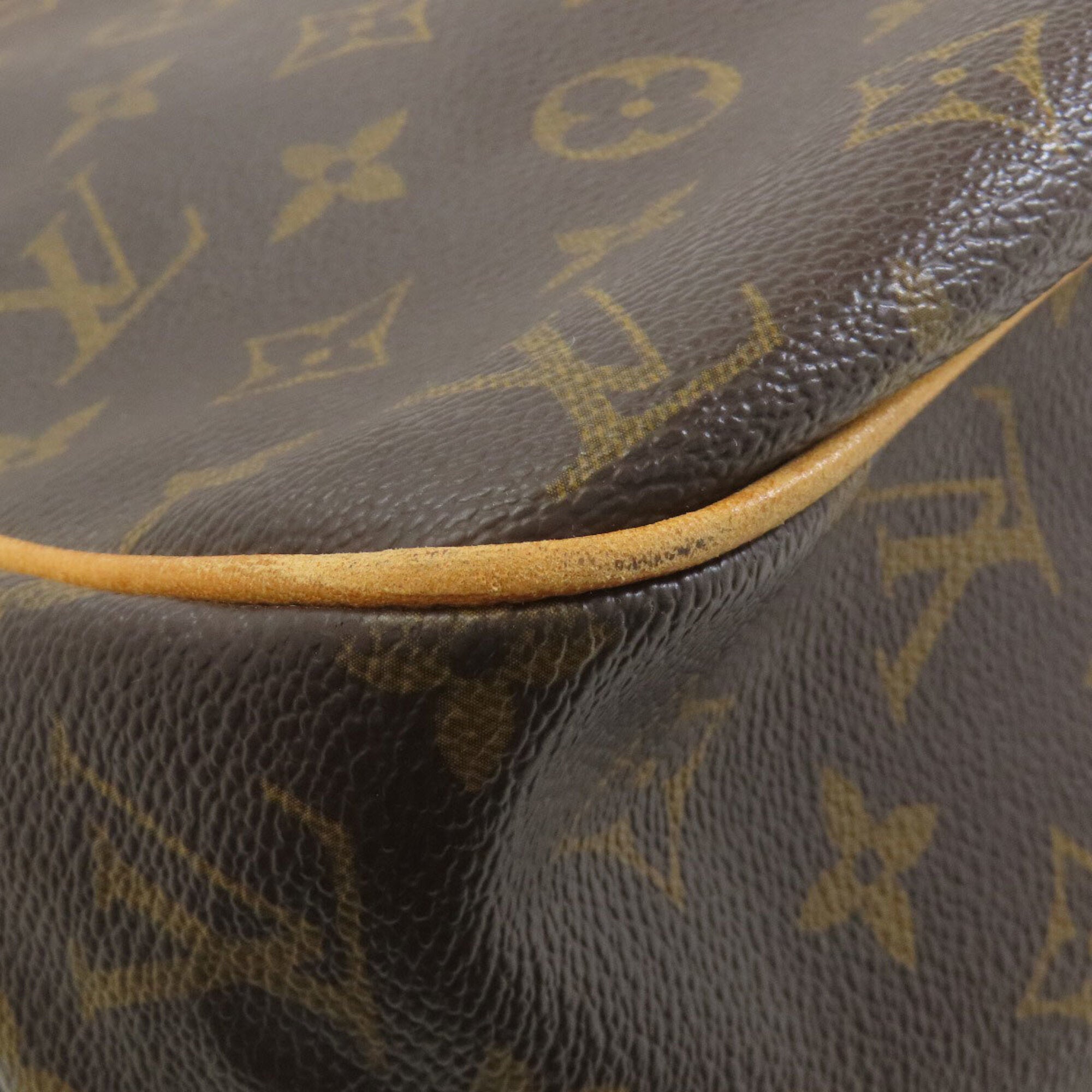 Louis Vuitton Monogram Monogram Canvas Handbag (Pre-Owned)