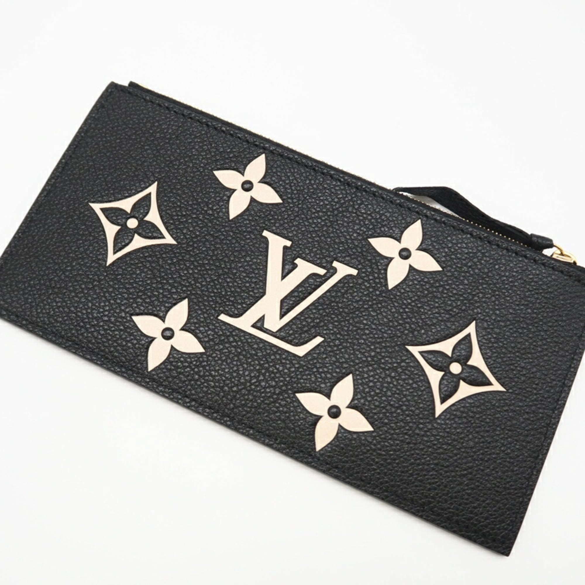 Louis Vuitton Beige Leather Pochette Shoulder Bag (Pre-Owned)