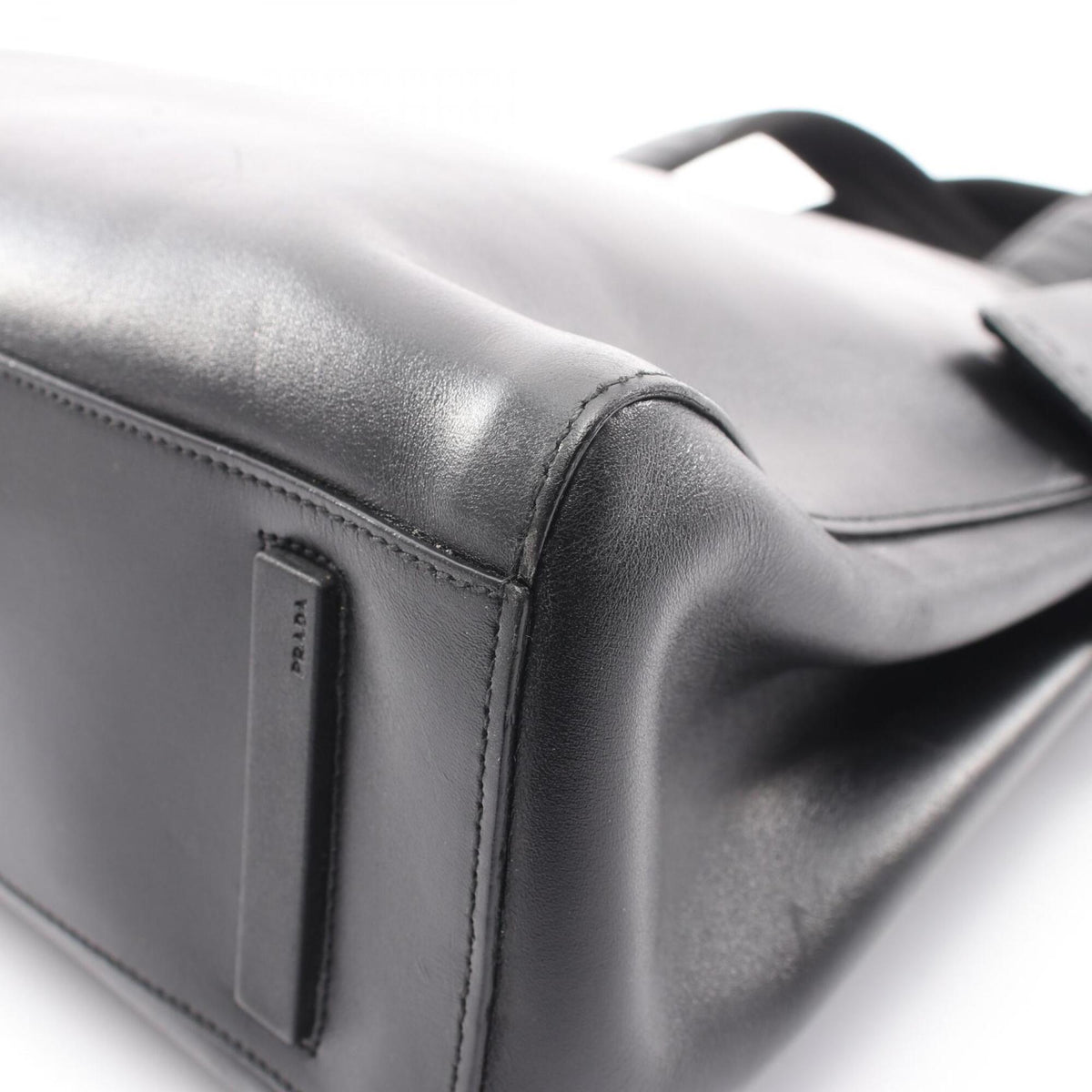 Prada Black Leather Handbag Tote Bag (Pre-Owned)