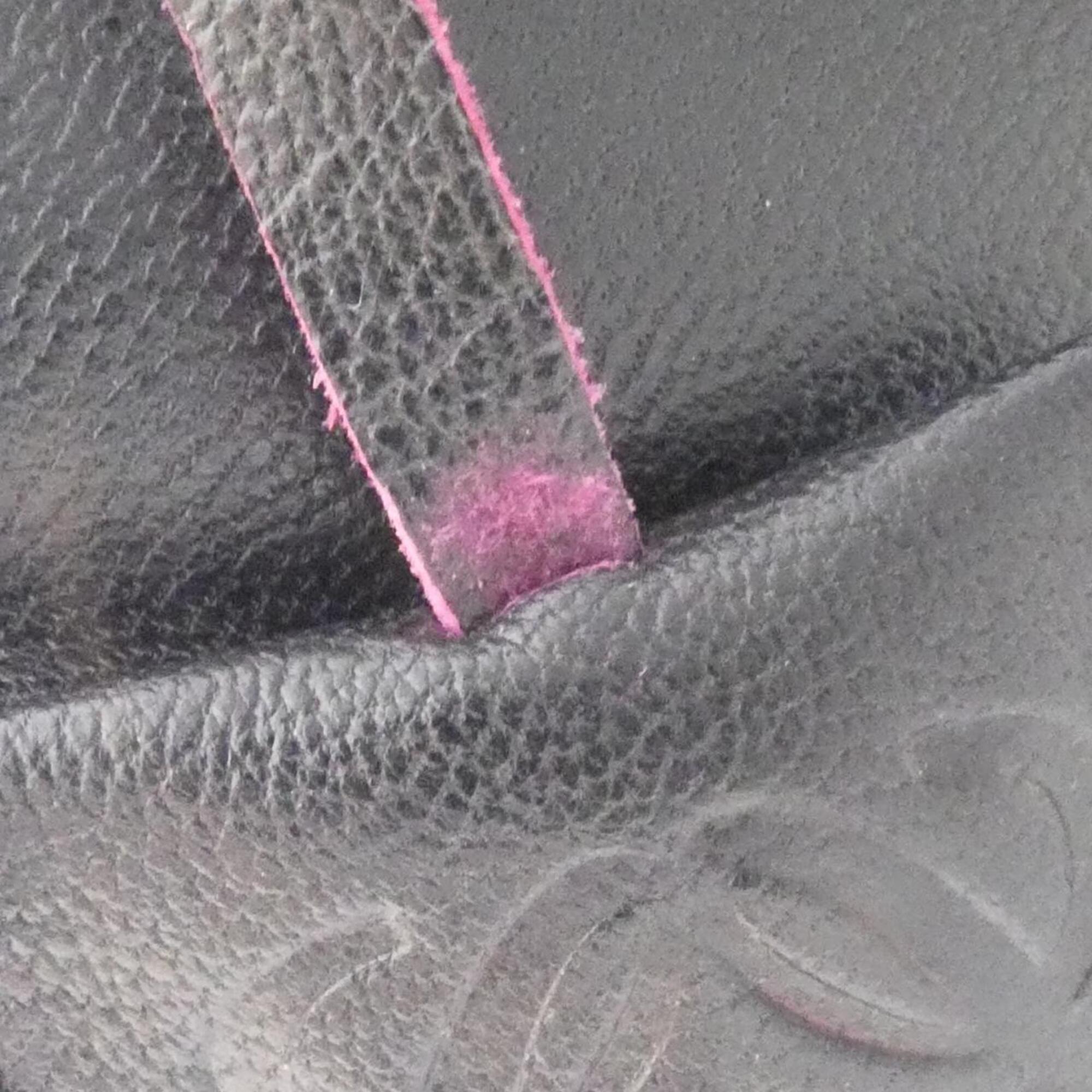 Loewe Black Pink Leather Handbag (Pre-Owned)