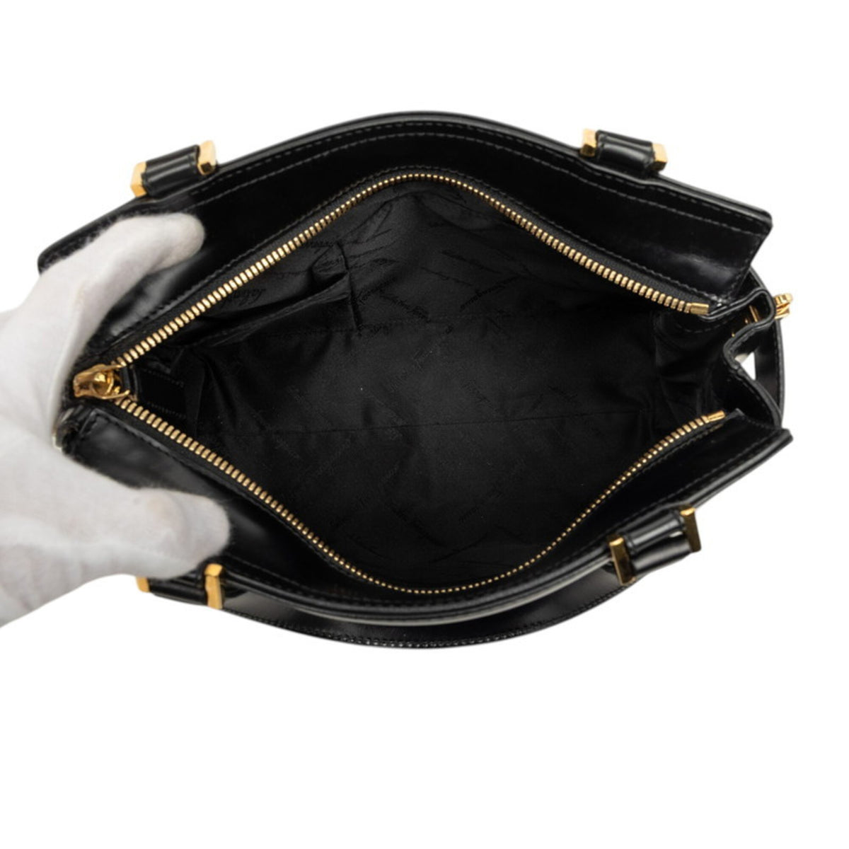 Salvatore Ferragamo Black Leather Handbag Shoulder Bag (Pre-Owned)