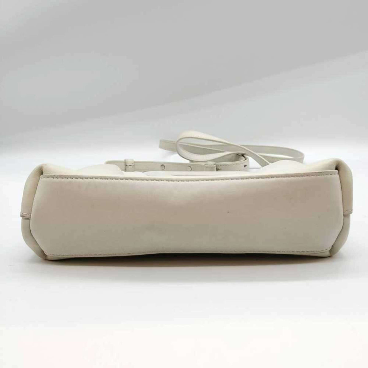 Bottega Veneta Ivory White Leather Shoulder Bag (Pre-Owned)